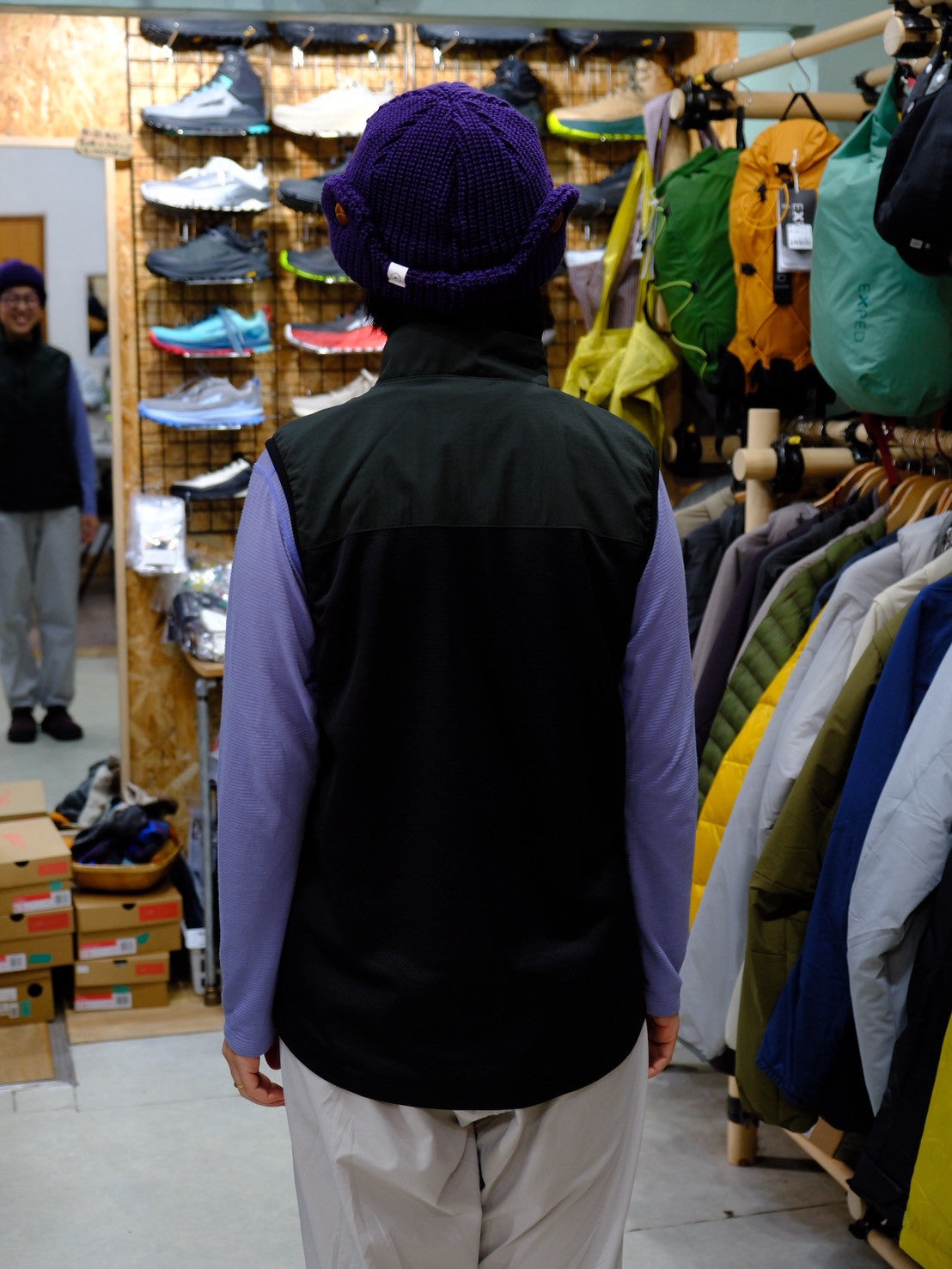 ADRIFT VEST WITH SHELL（オクタ＋シェル素材でアウター使用もできる