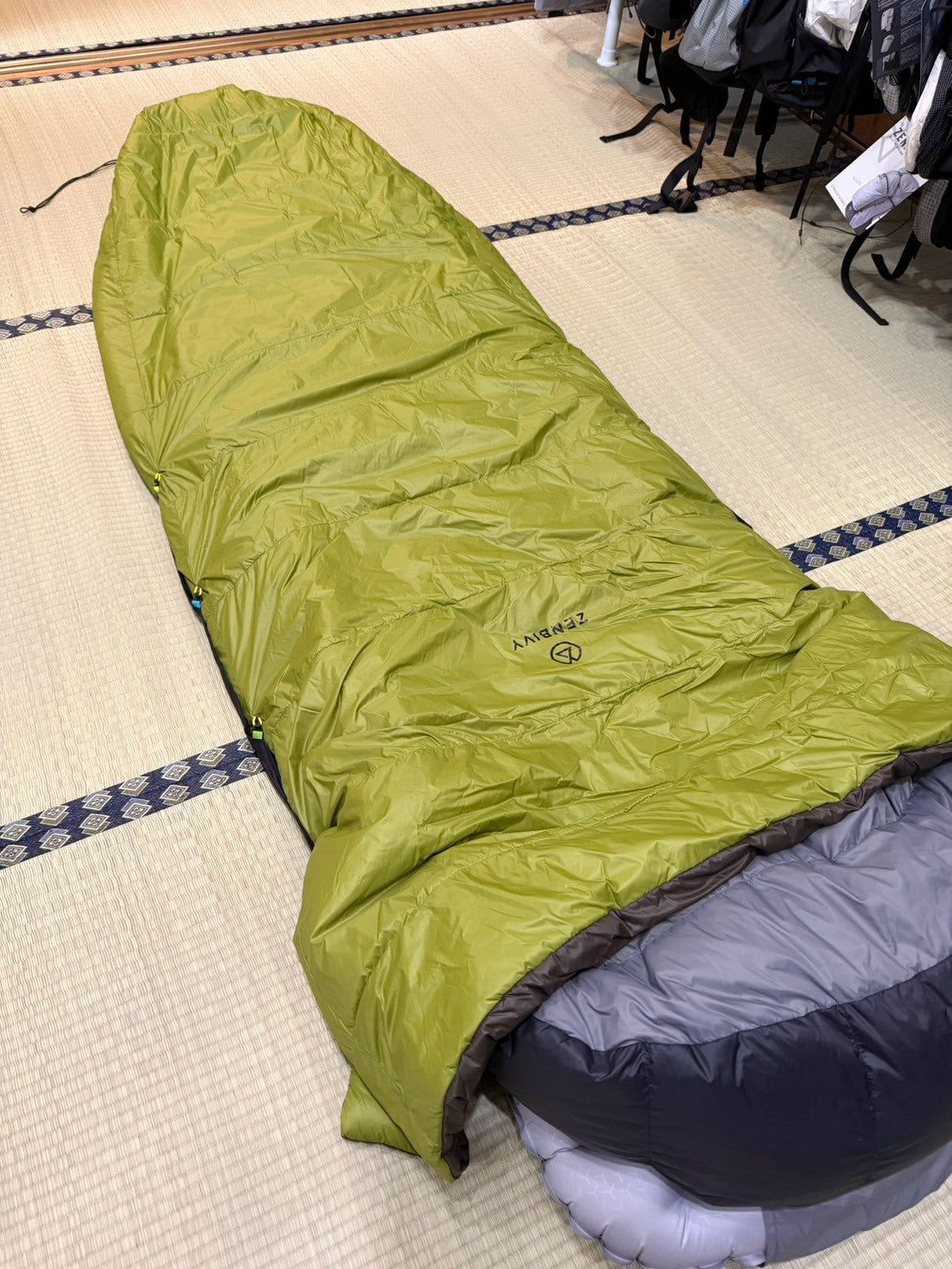 Light Quilt Synthetic＋ LIGHT SHEET Down（快適温度10℃/化繊キルト+ダウンフード付きシーツセット）【ZENBIVY】