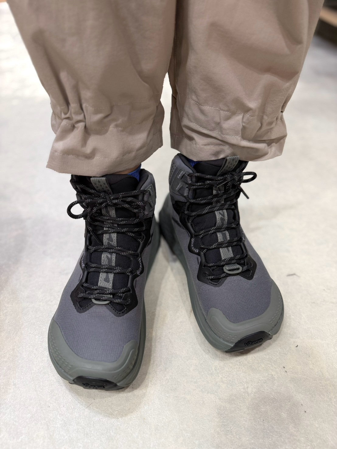 OLYMPUS 7 MID GTX W's（軽量・クッション性・安定感・防水／ミドルカット）【ALTRA】
