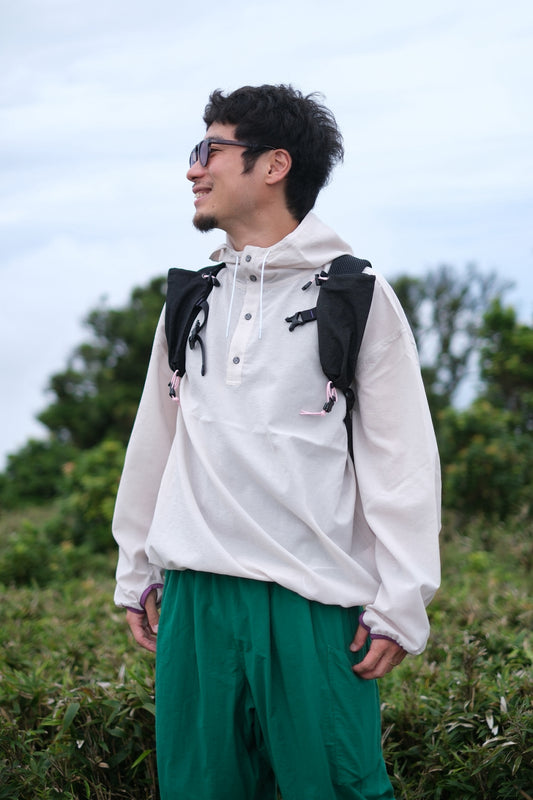 Tell Tell Light Hoody【SANKAKU STAND】