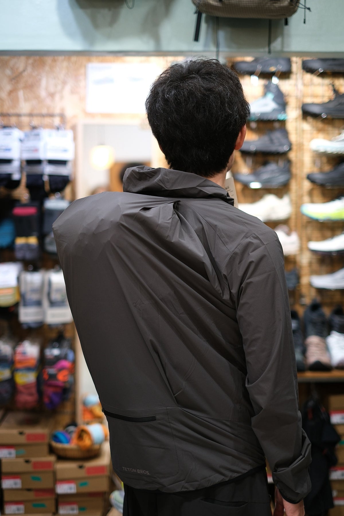 Wind River Pod Hoody Men's（バックパックの上から背負えるフーディ）【Teton Bros.】