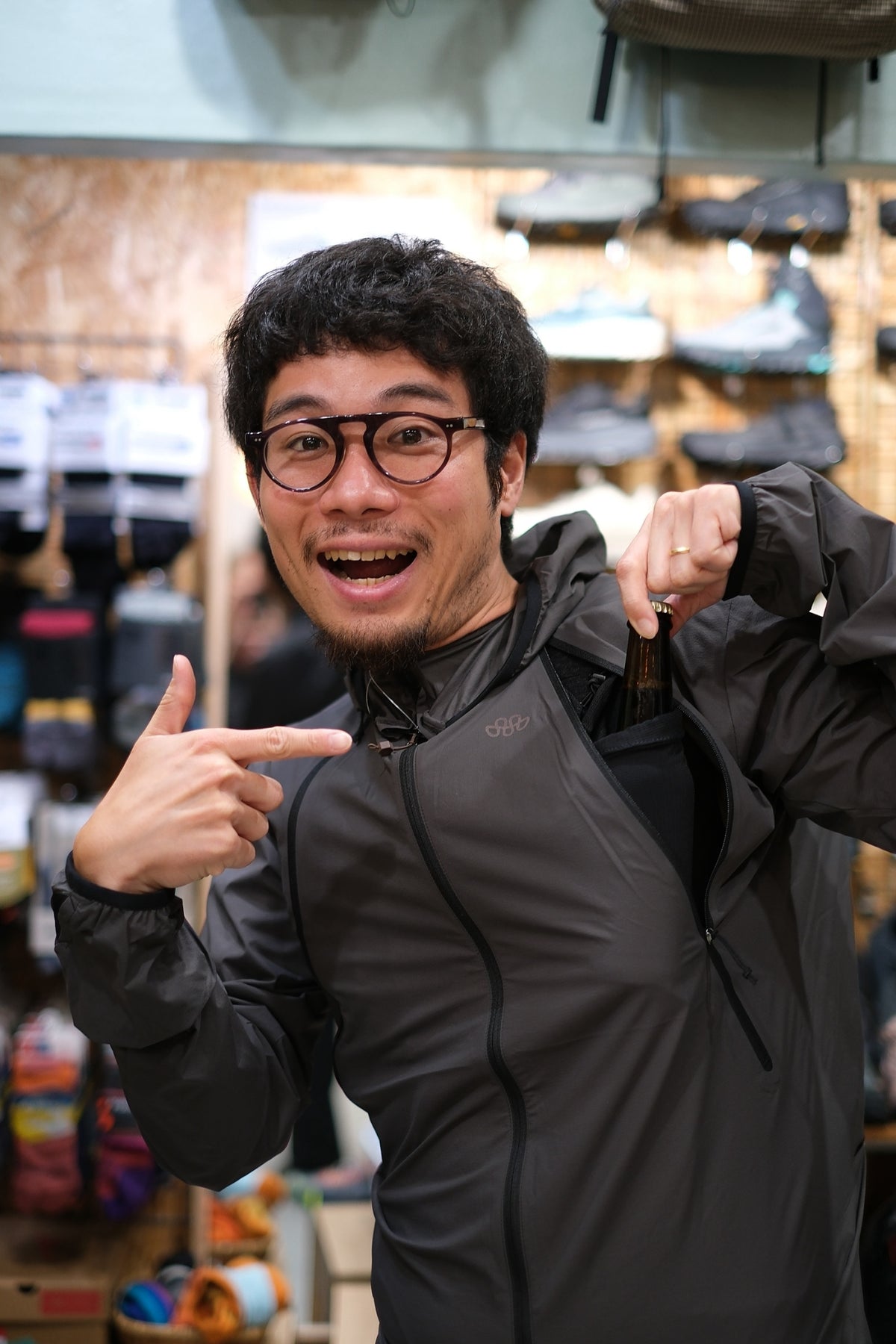 Wind River Pod Hoody Men's（バックパックの上から背負えるフーディ）【Teton Bros.】