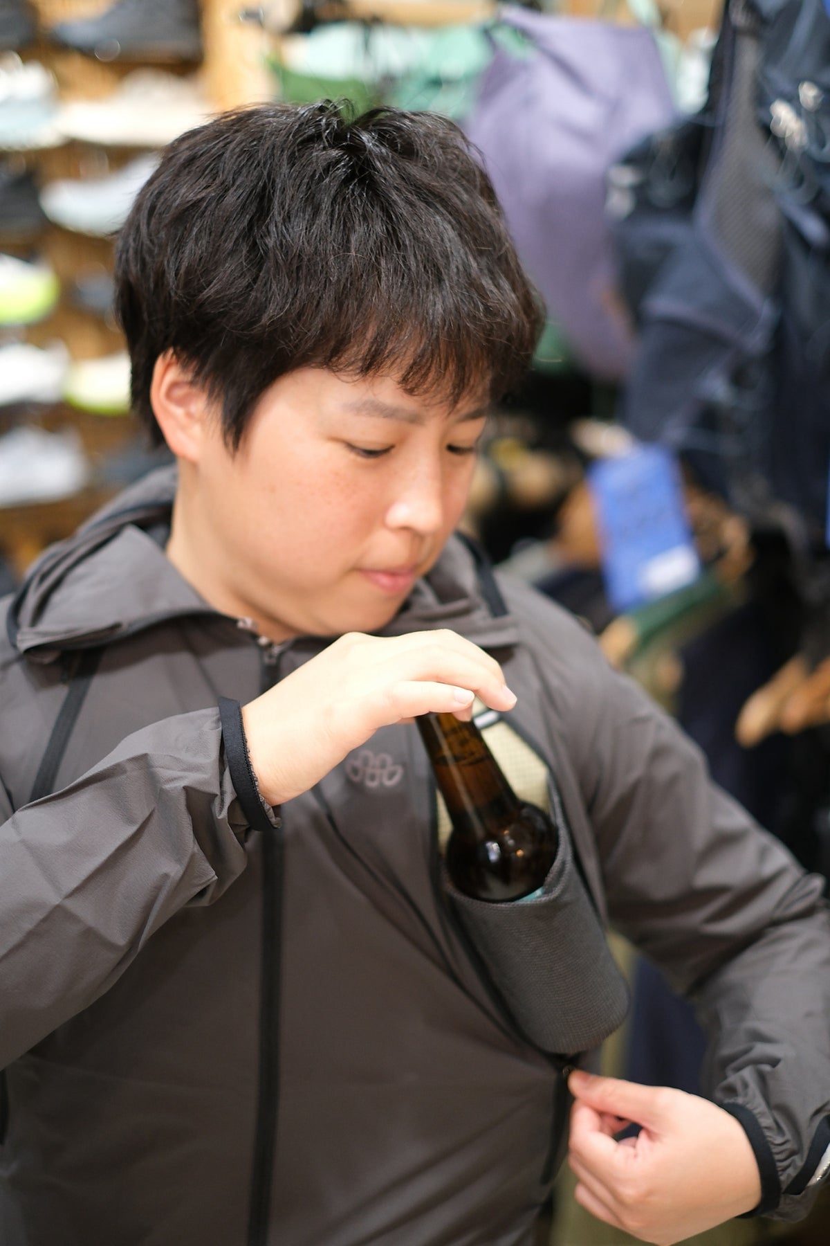 Wind River Pod Hoody Women's（バックパックの上から背負えるフーディ） 【Teton Bros.】