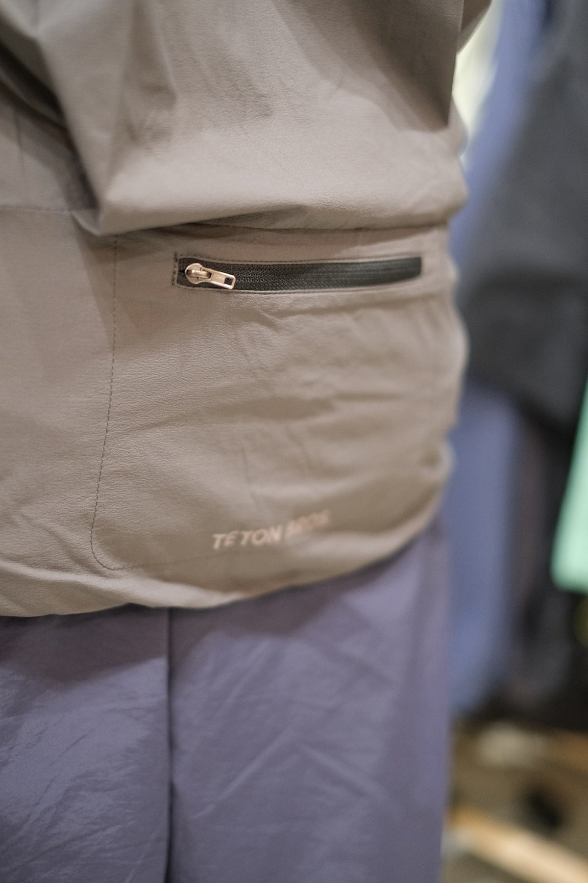 Wind River Pod Hoody Women's（バックパックの上から背負えるフーディ） 【Teton Bros.】