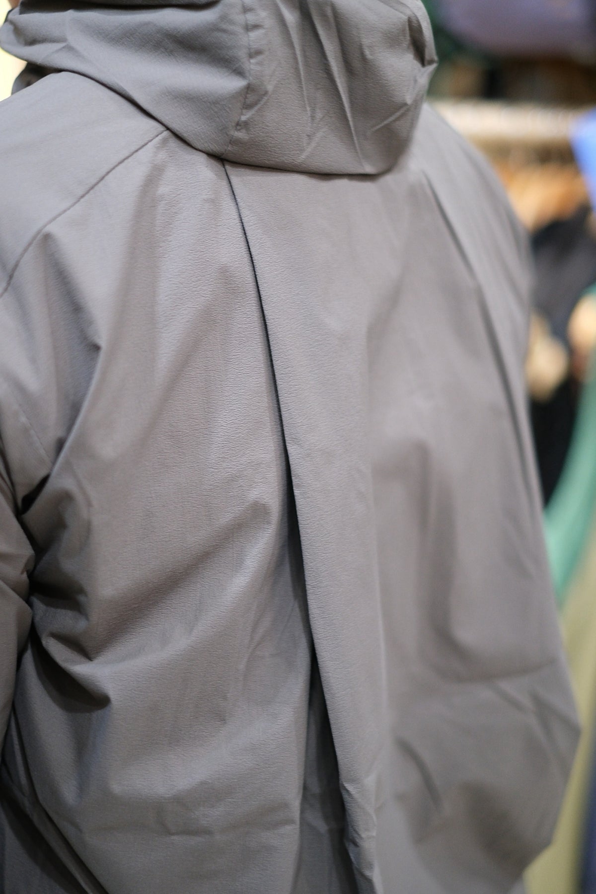Wind River Pod Hoody Women's（バックパックの上から背負えるフーディ） 【Teton Bros.】