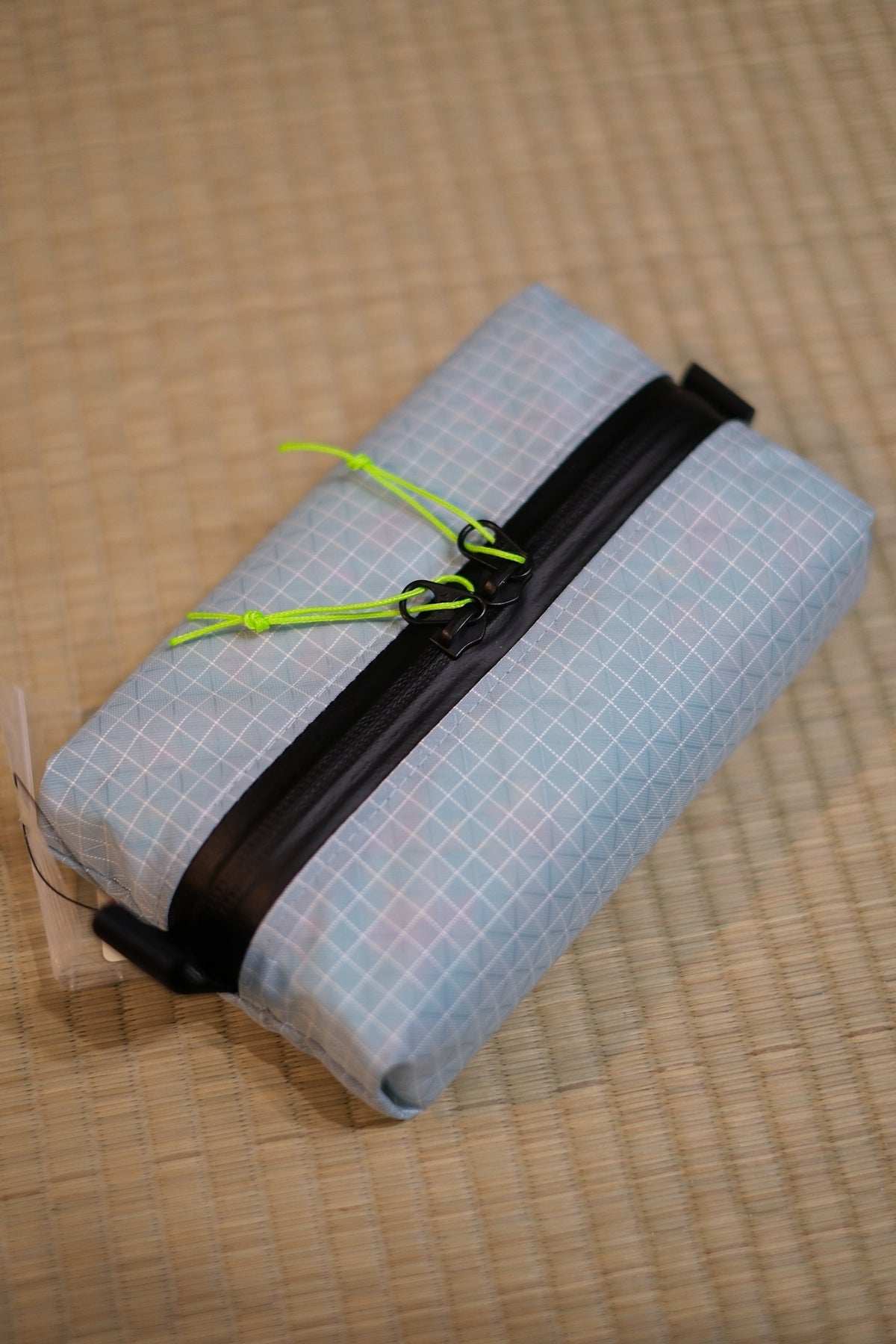狼の皮を被った羊（ソフトパックタイプのティッシュ専用ケース）【Light Sewing Machine】