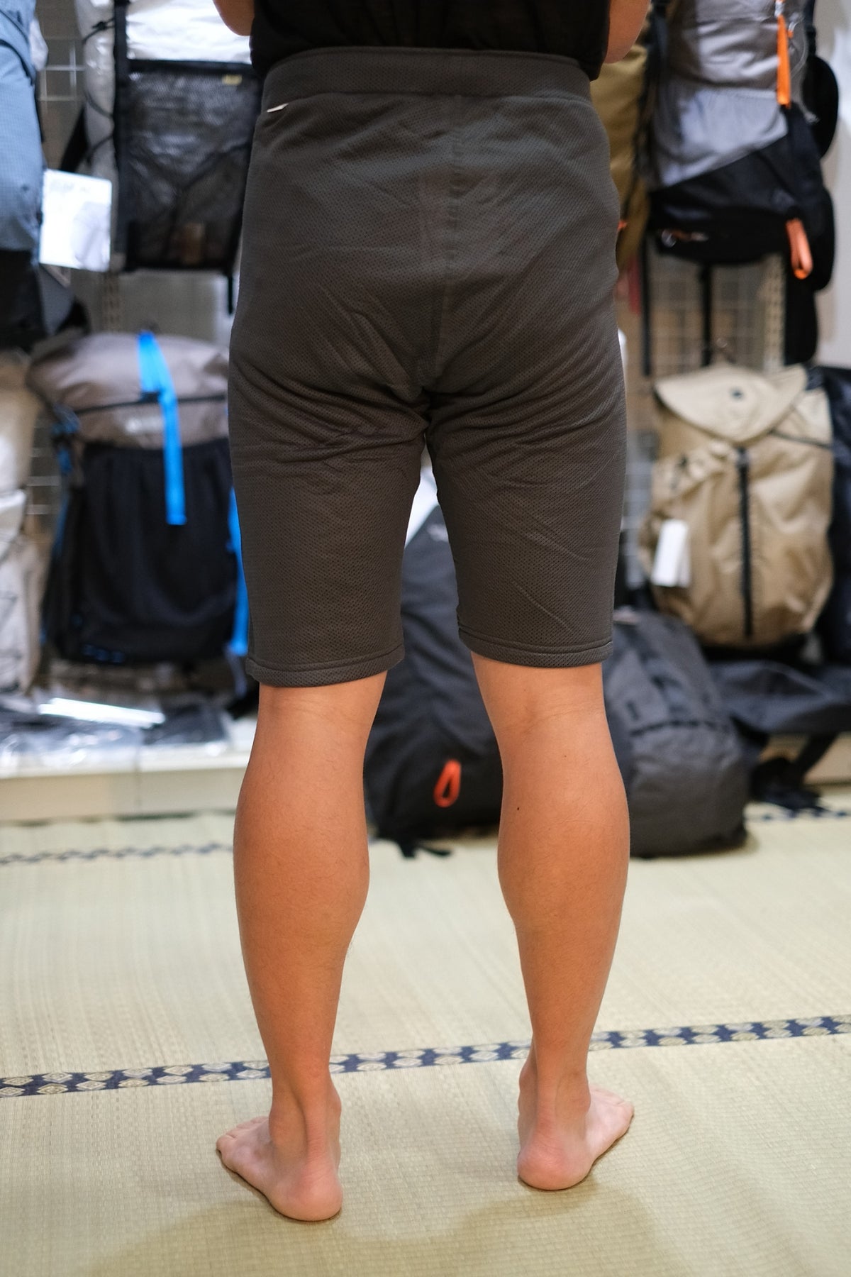 TAKIASEZOKU オクタハーフパンツ（膝の引っ掛かりが気にならない防寒用タイツ）【SANKAKU STAND × AXESQUIN】
