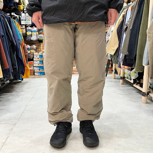 Nylon Insulation Pants 2（脱ぎ着しやすいフルサイドジッパーのインサレーションパンツ）【CAYL】