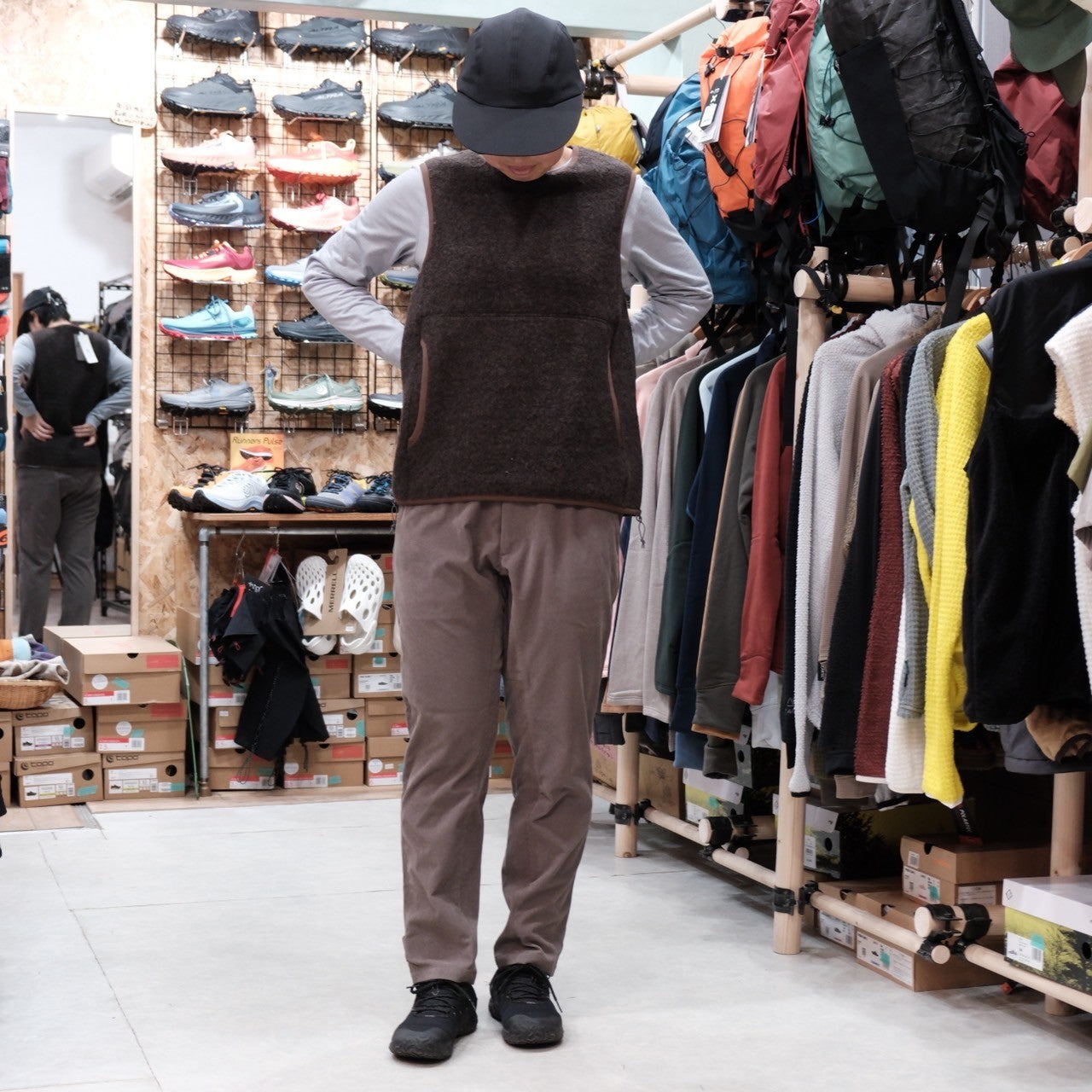 HIKE＆BIKE CAVE CORDUROY JOGGER PANTS【PAPERSKY】