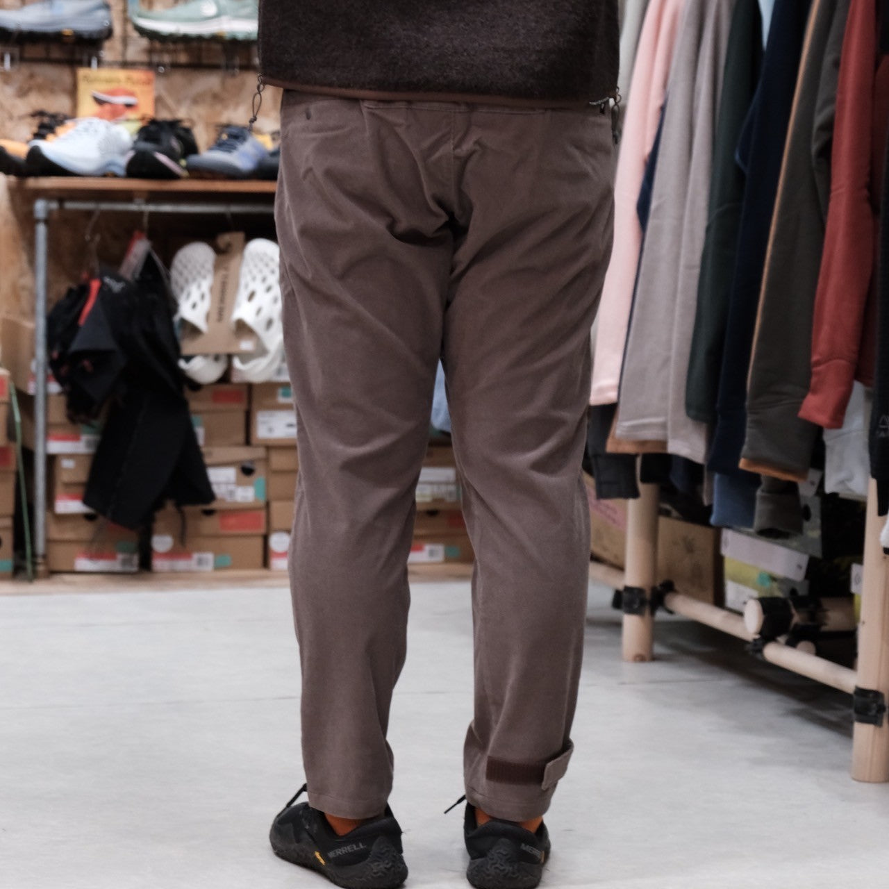 HIKE＆BIKE CAVE CORDUROY JOGGER PANTS【PAPERSKY】