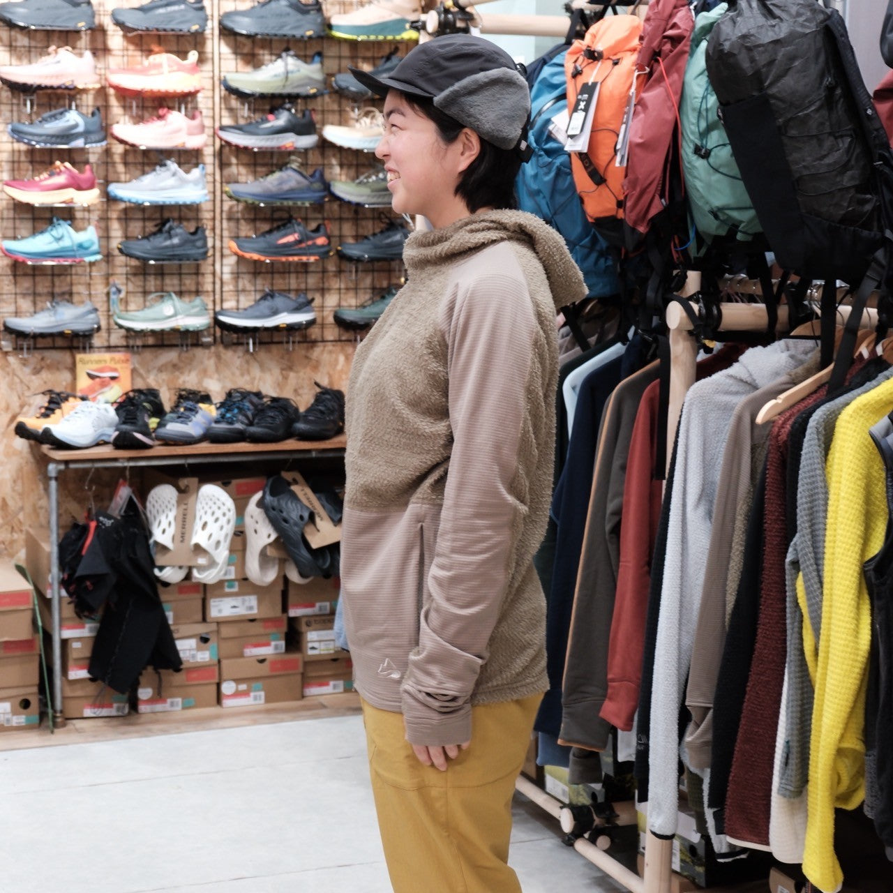 Cloud Hoody【milestone】 – SANKAKU STAND