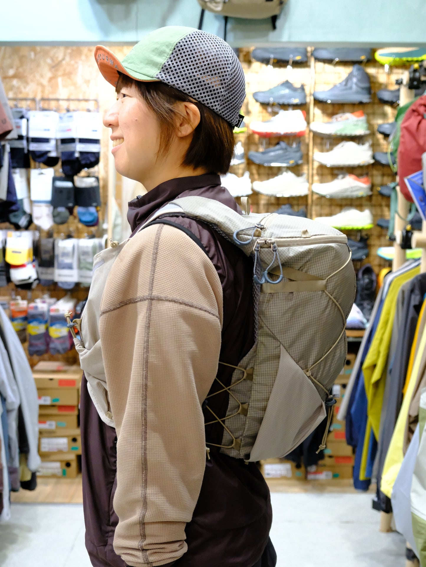 RUSH 11R 2026春モデル（12L/日帰り登山やアタックザックにも便利）【PAAGO WORKS】