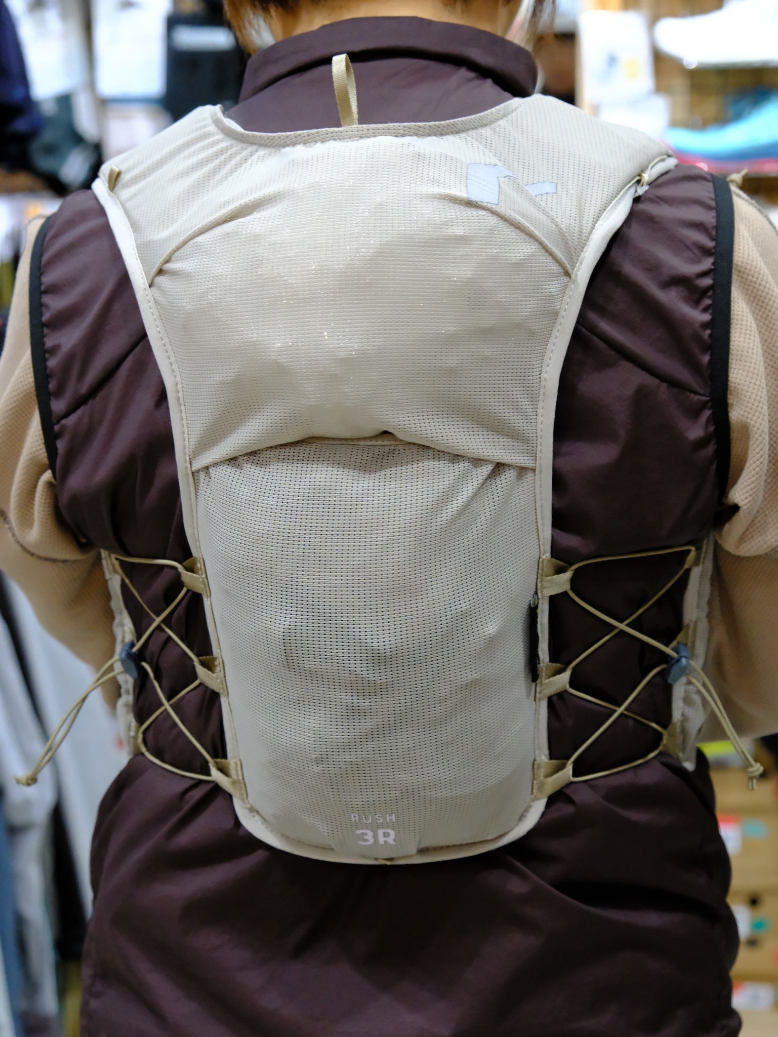 RUSH 3R（3.5L/アタックザックにも便利）【PAAGO WORKS】 – SANKAKU STAND