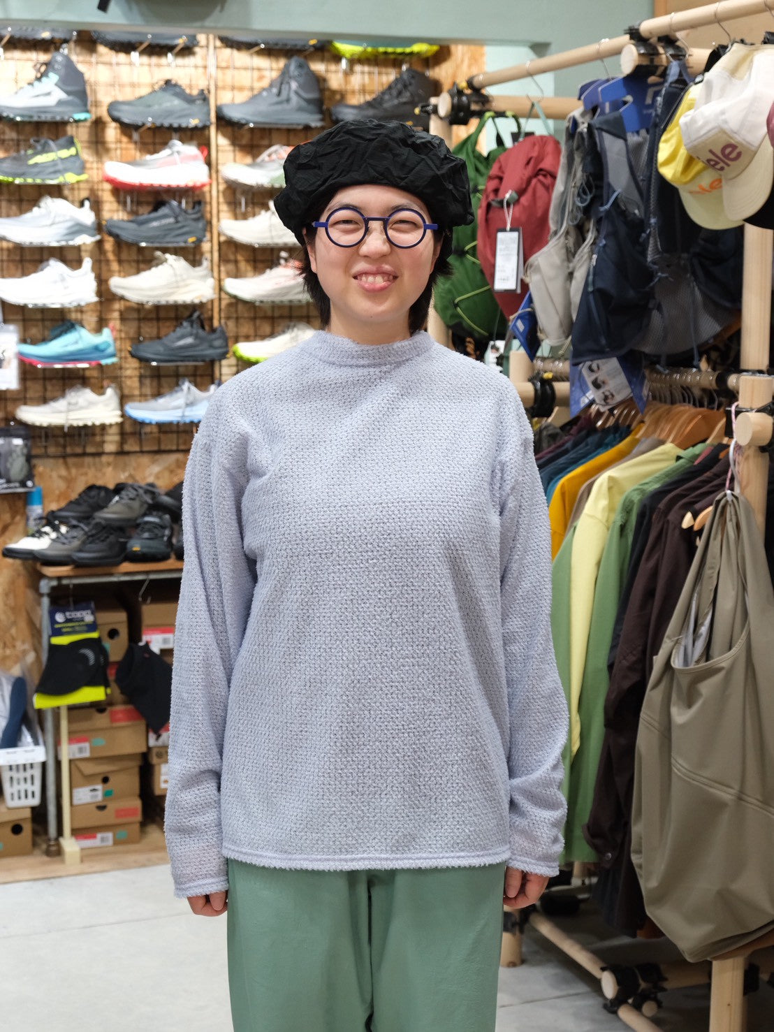Double Side Cardigan（前後2WAY／背中だけ開放できる/アルファのカーディガン）【ULSUS】
