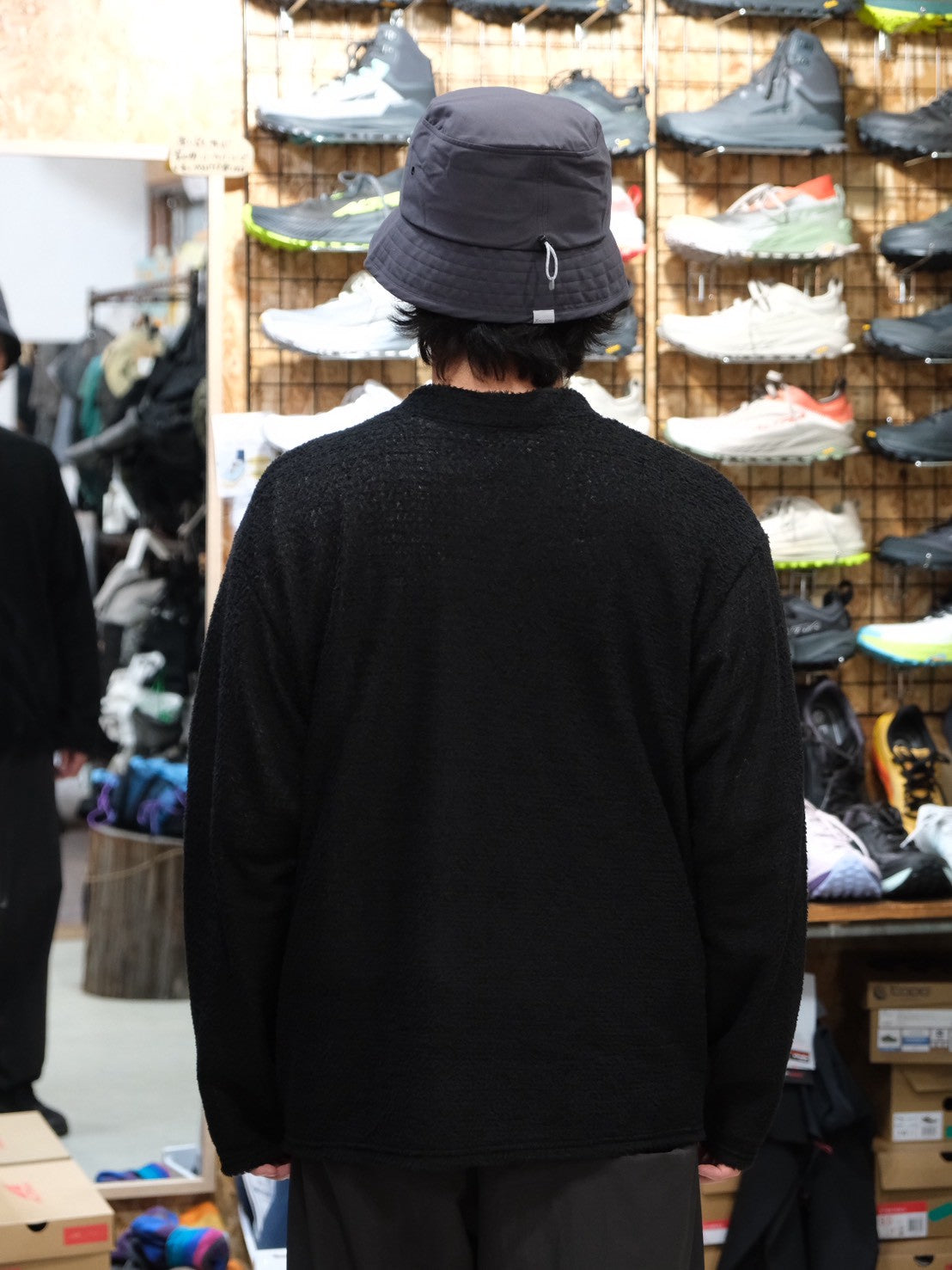 Double Side Cardigan（前後2WAY／背中だけ開放できる/アルファのカーディガン）【ULSUS】