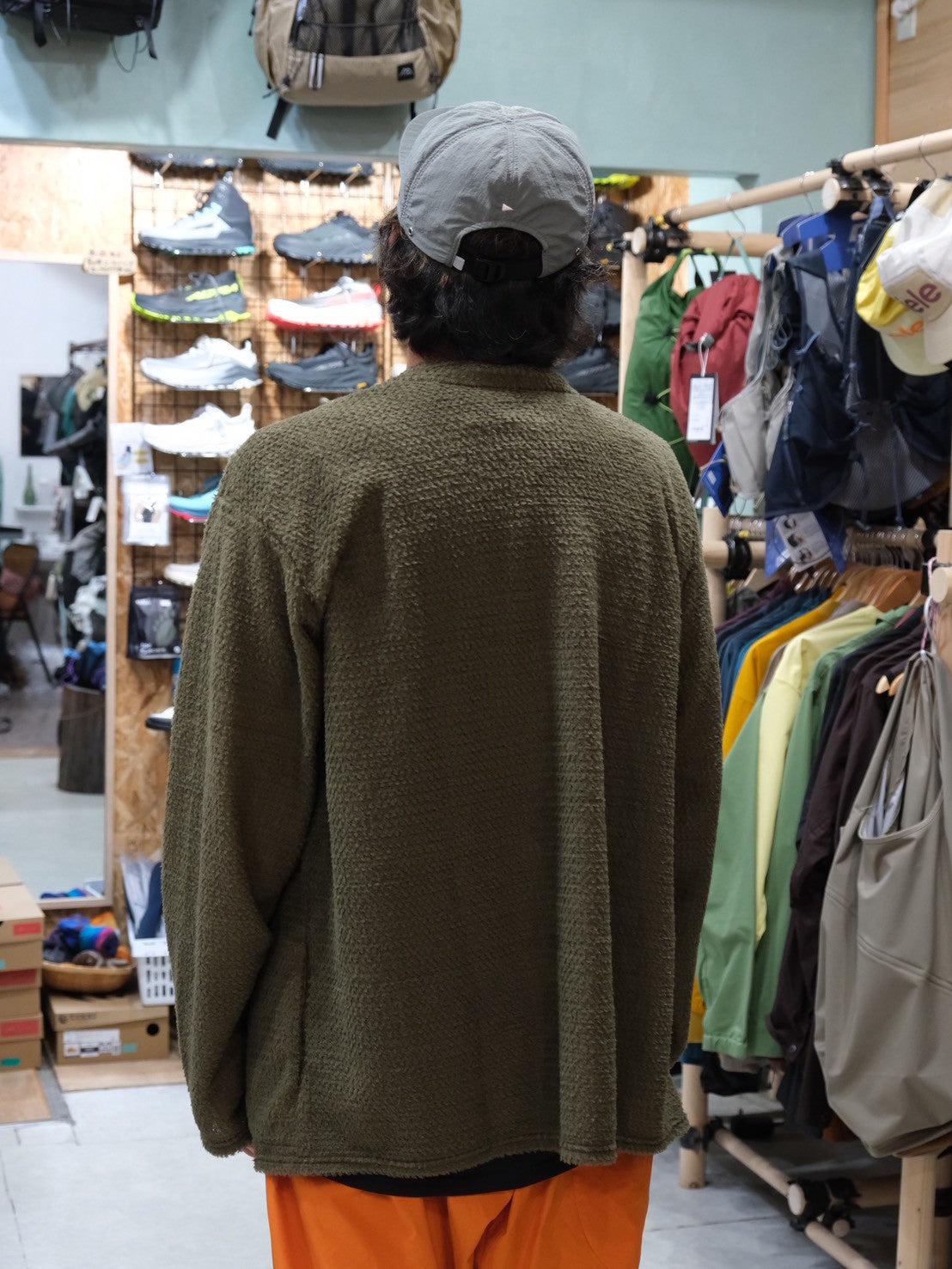 Double Side Cardigan（前後2WAY／背中だけ開放できる/アルファのカーディガン）【ULSUS】