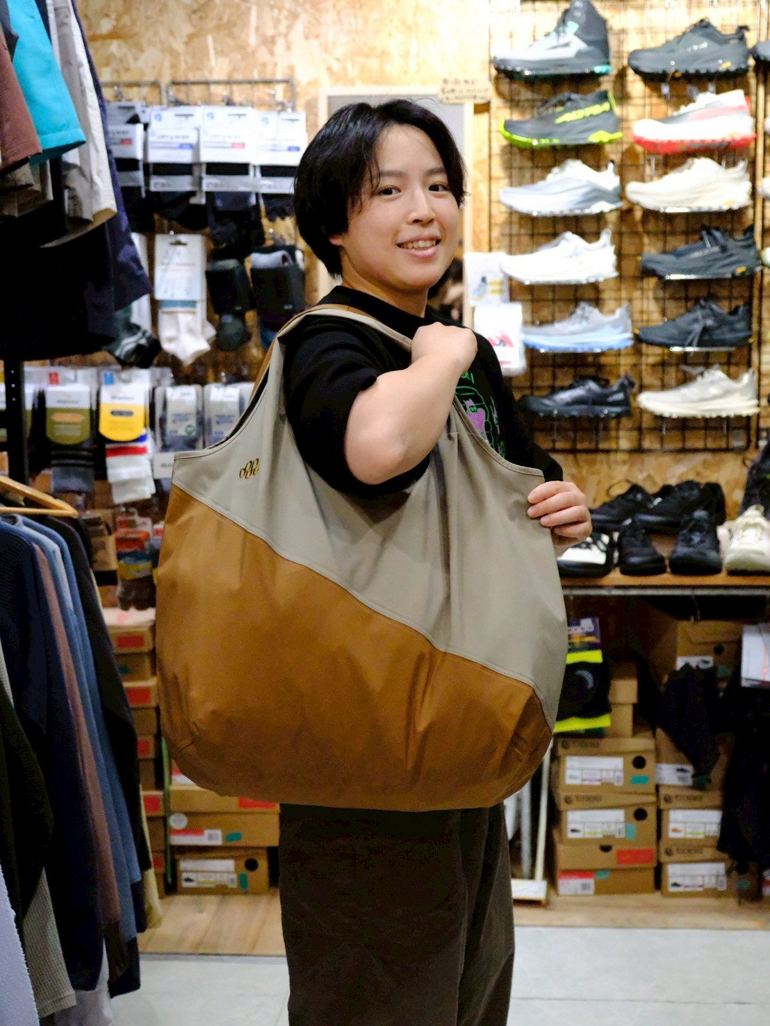 Tasma Grocery Bag（大容量／ハードシェル素材の完全防水エコバッグ）【Teton Bros.】