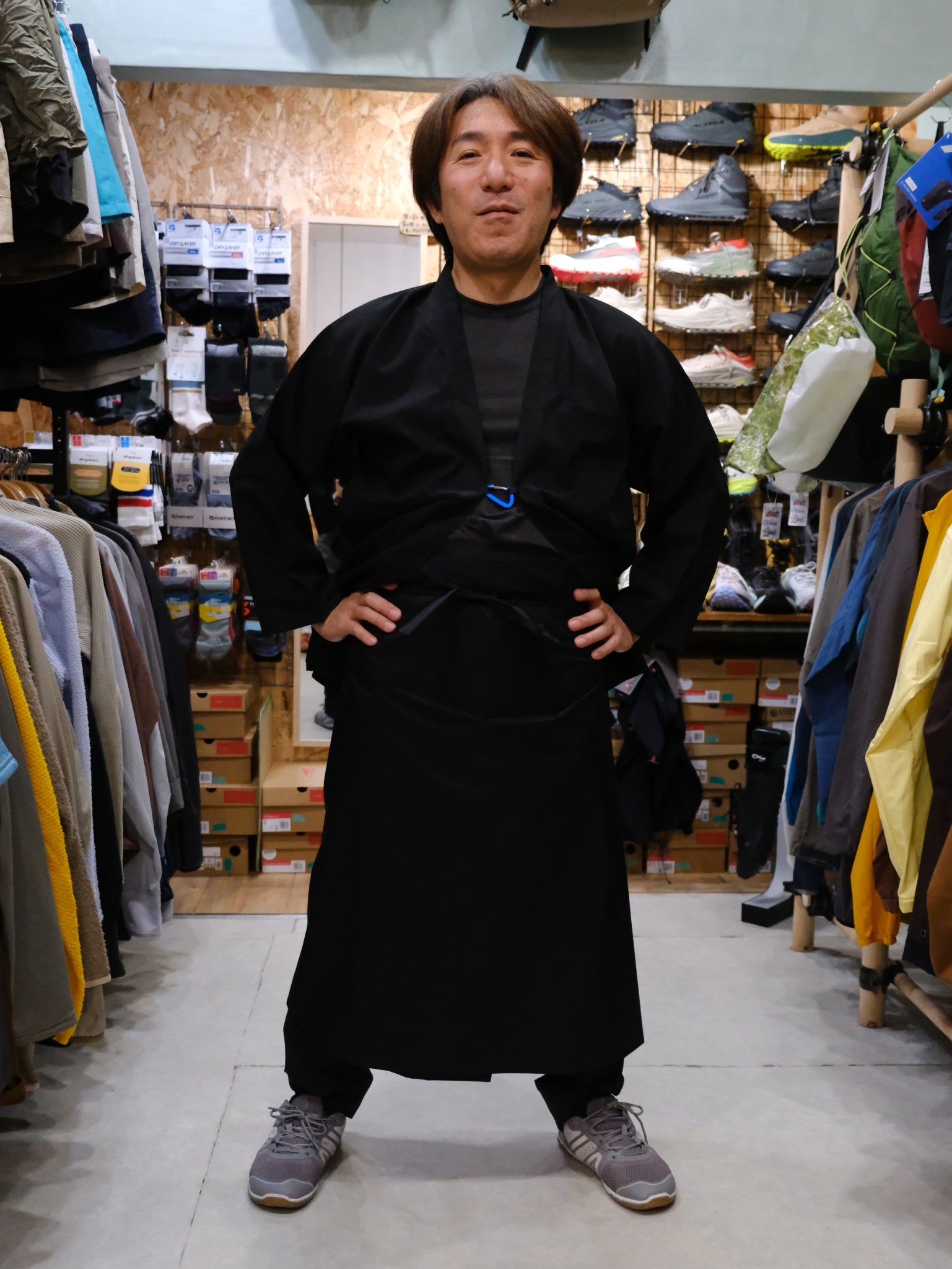 AXESQUIN 凌 – SANKAKU STAND