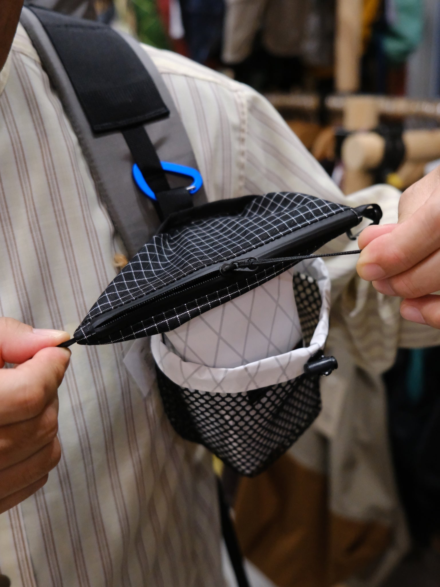 Bottle holder LT+LOOP（サコッシュにもなるマルチホルダー）【aruku