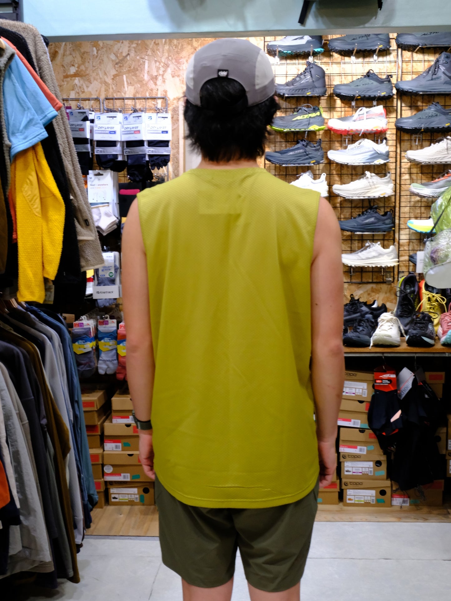 ADJUST SLEEVELESS SHIRTS（化繊×天然繊維／超速乾スリーブレスシャツ）【STATIC】
