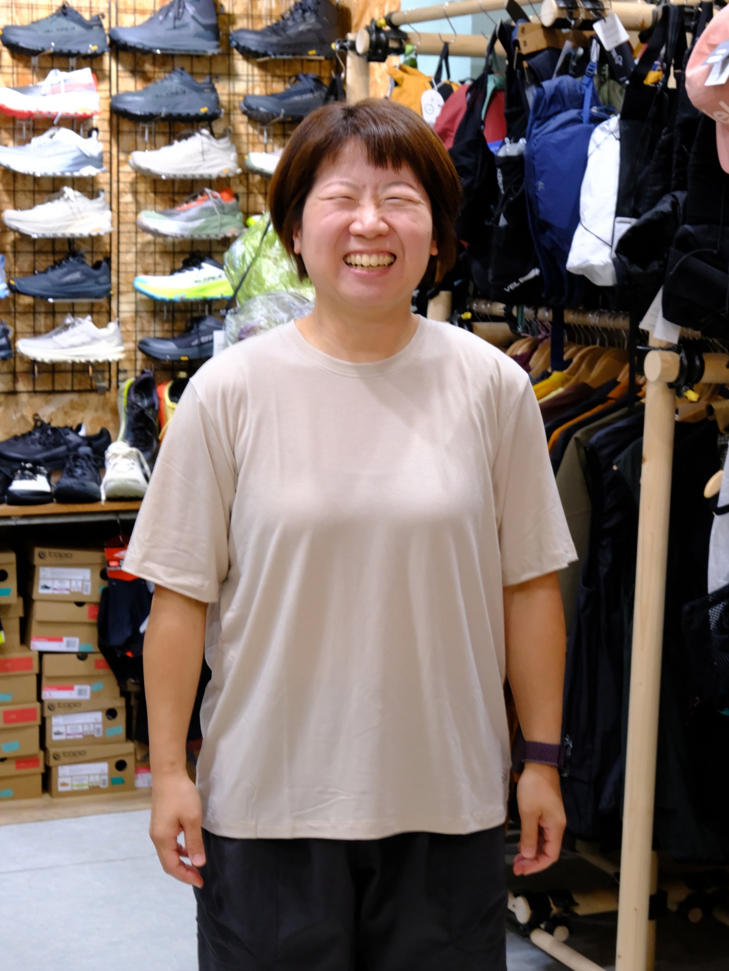 Rivelin Tee Wmns（背面メッシュパネルで通気性抜群）【Rab】