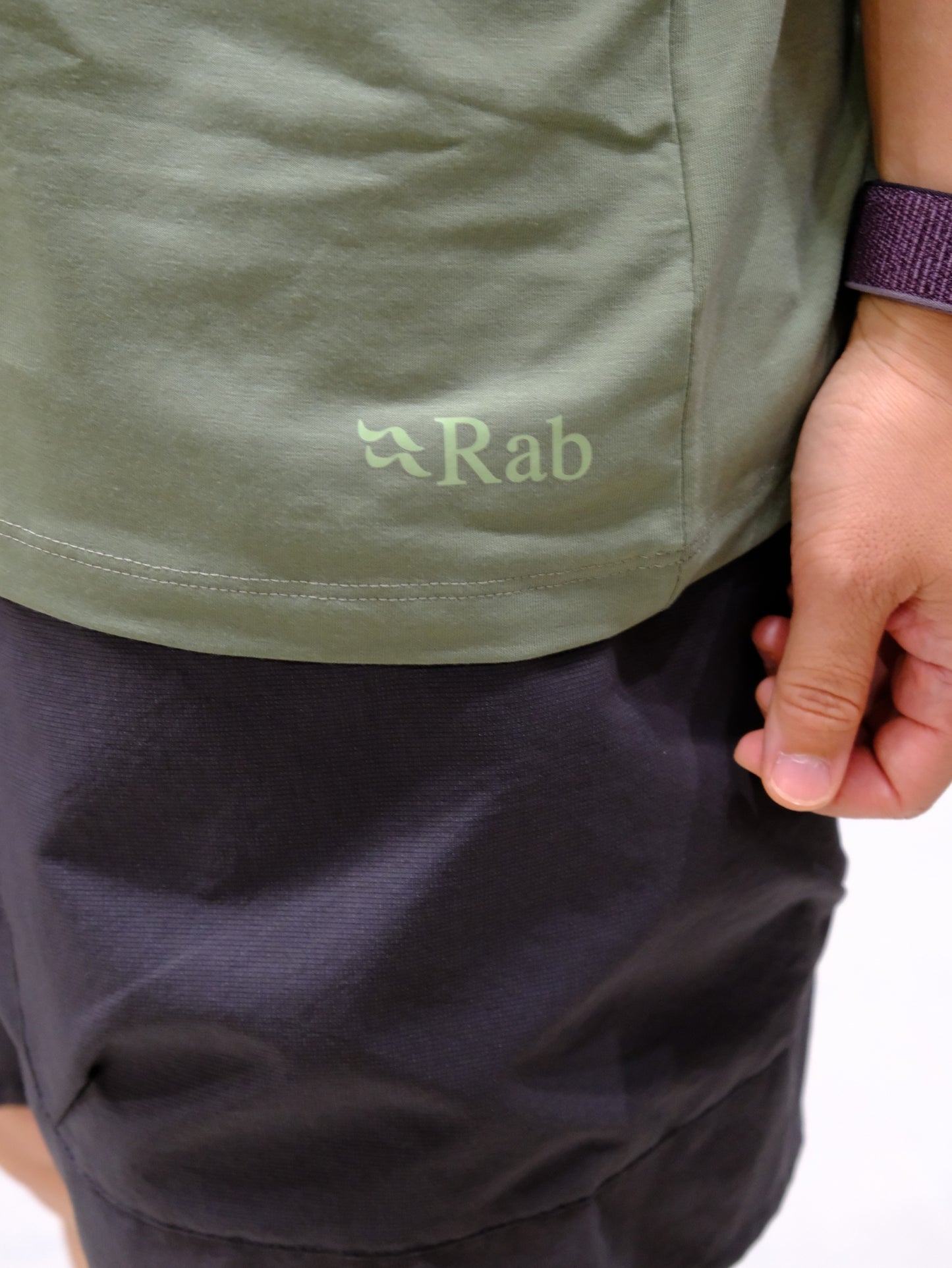 Rivelin Tee Wmns（背面メッシュパネルで通気性抜群）【Rab】