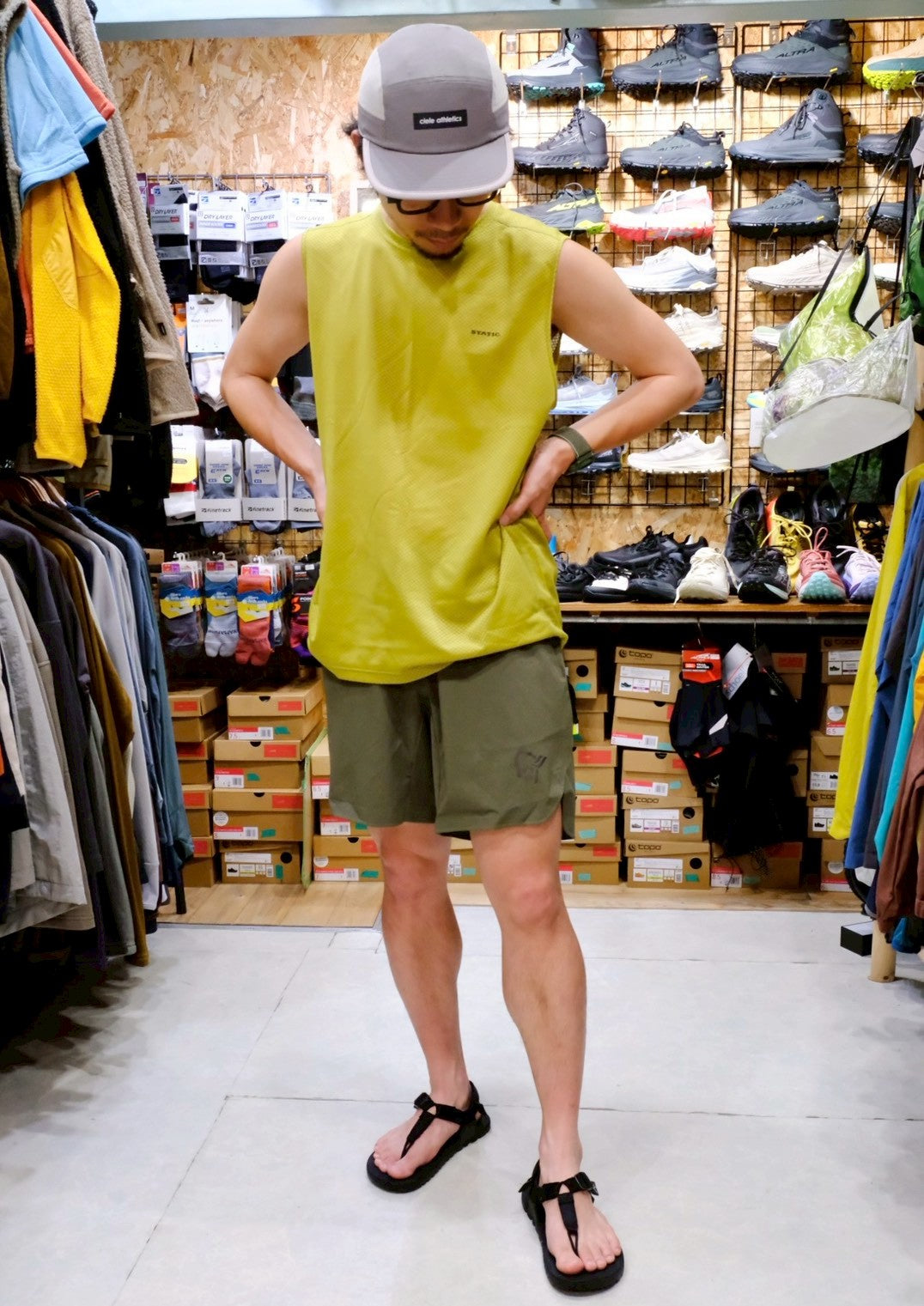 ADJUST SLEEVELESS SHIRTS（化繊×天然繊維／超速乾スリーブレスシャツ）【STATIC】