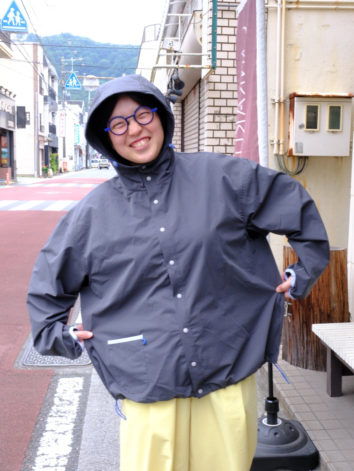 Tell Tell Hoody（ベンチレーション付き/程よく蒸れを逃がす防風シェル）【SANKAKU STAND】