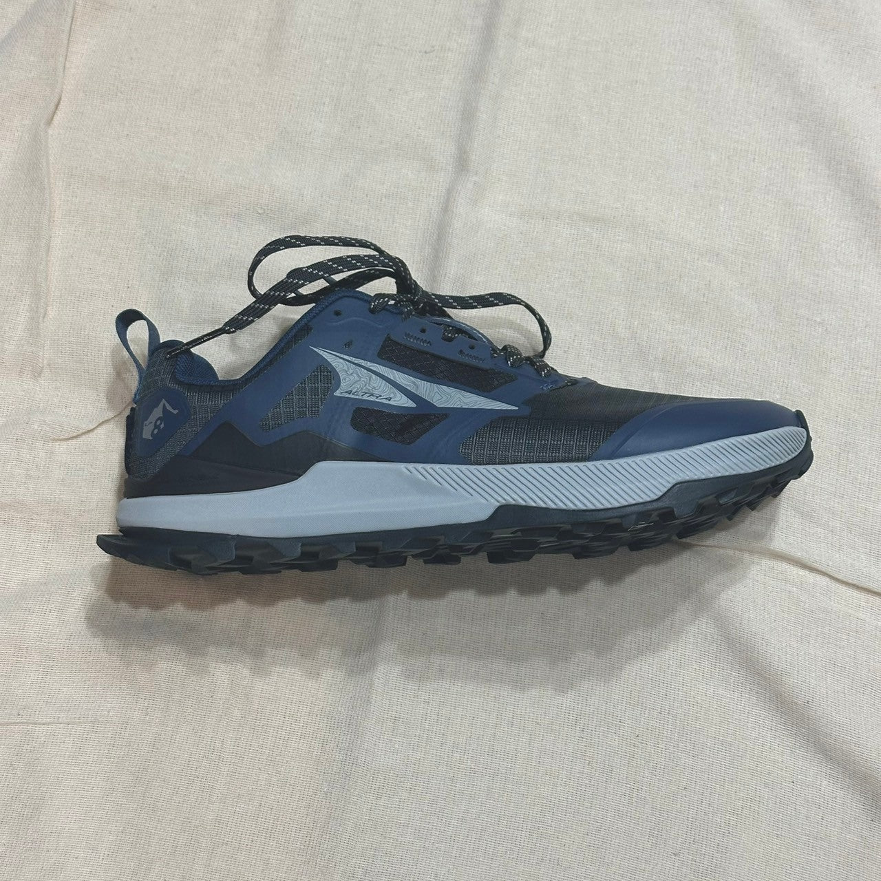 LONE PEAK 8 M's（つま先広め）【ALTRA】