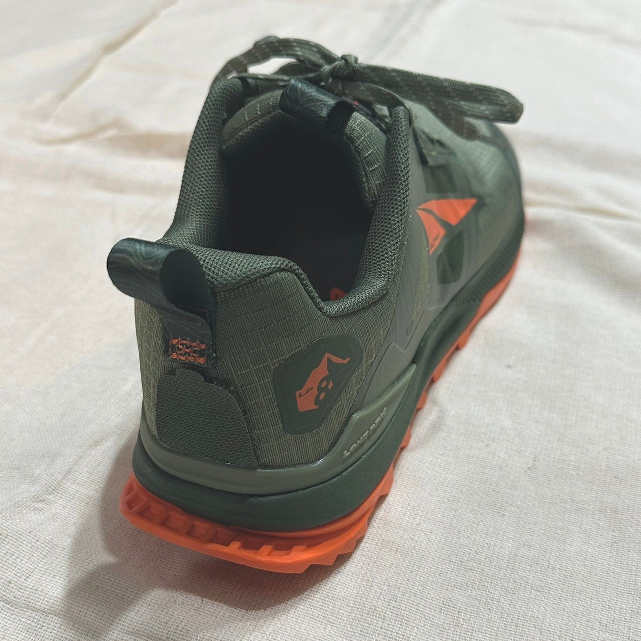 LONE PEAK 8 M's（つま先広め）【ALTRA】