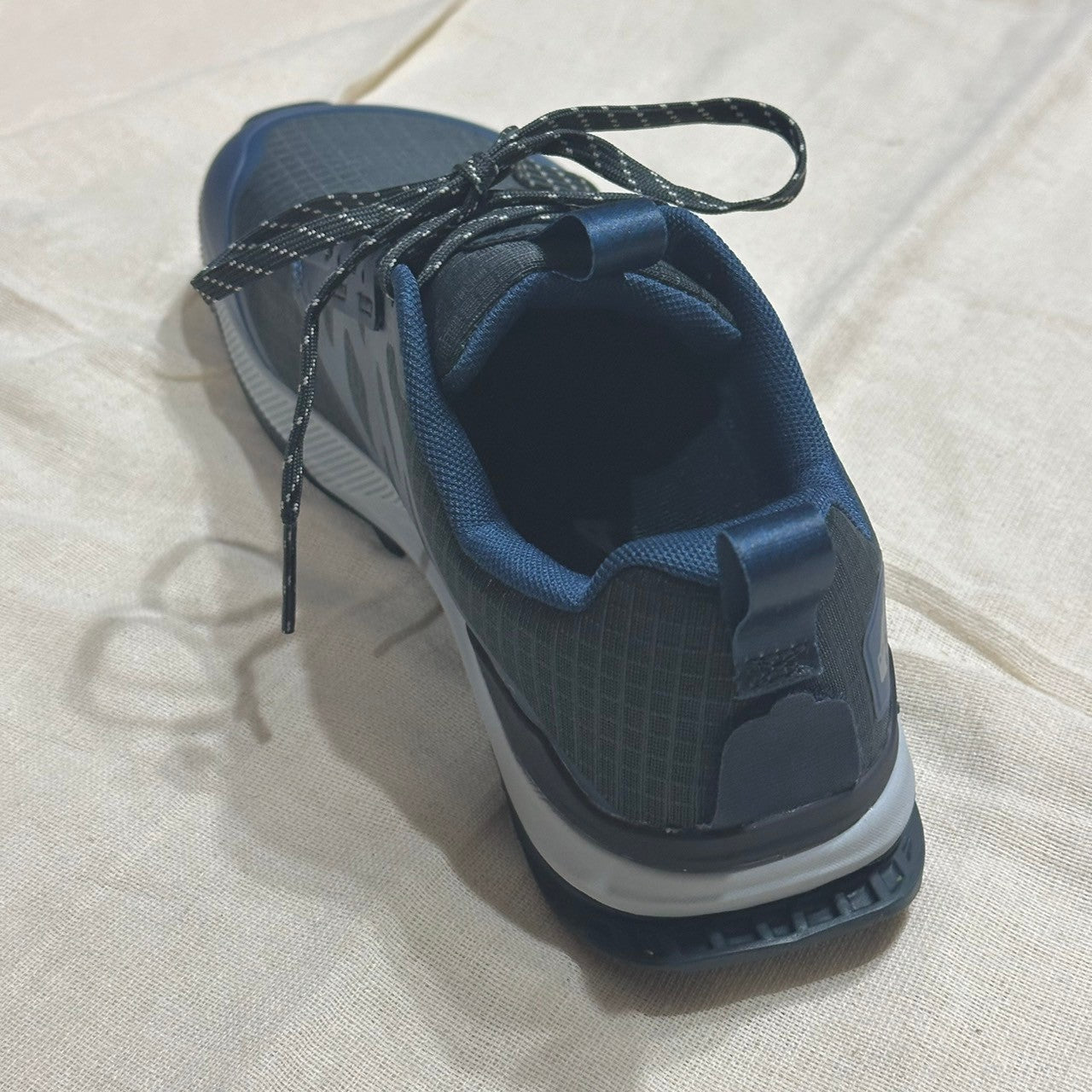 LONE PEAK 8 M's（つま先広め）【ALTRA】