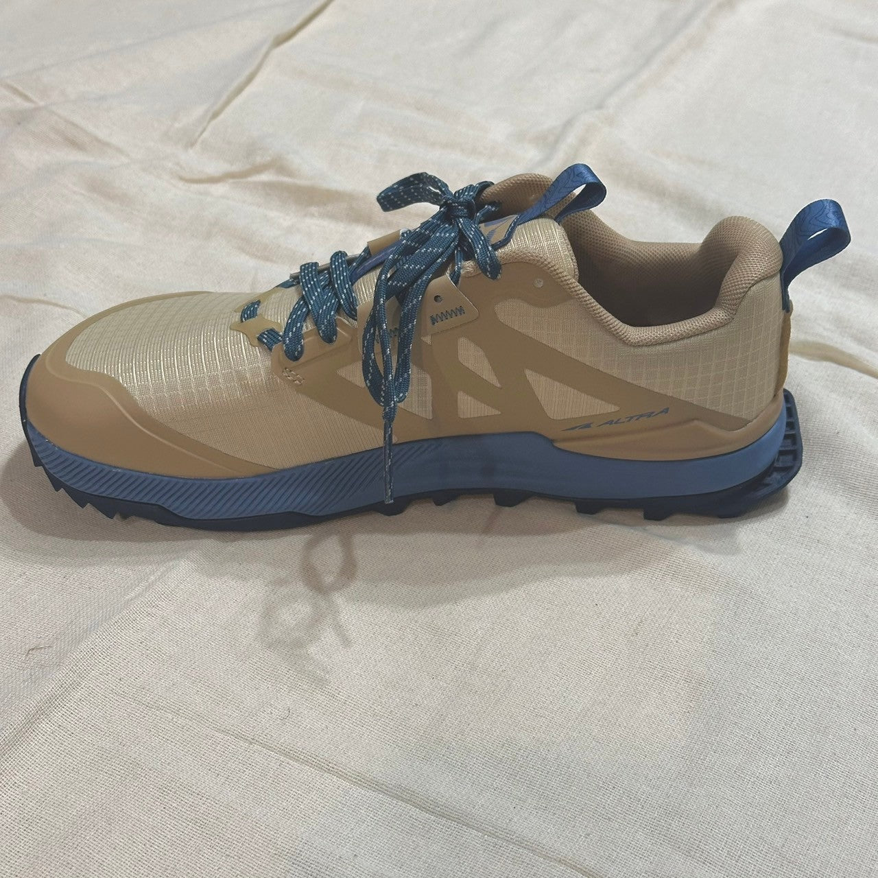 LONE PEAK 8 M's（つま先広め）【ALTRA】