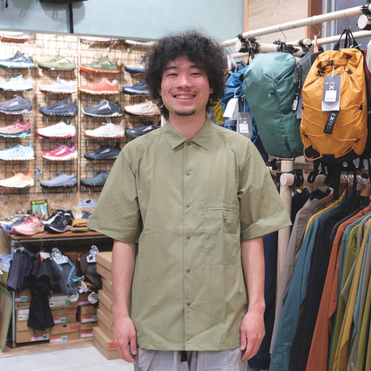軽くて涼しい半袖シャツ（汗を放出して、風を受け入れるベンチレーション効果）【AXESQIN ELEMENTS】 ※旧カラーの為、20％OFF