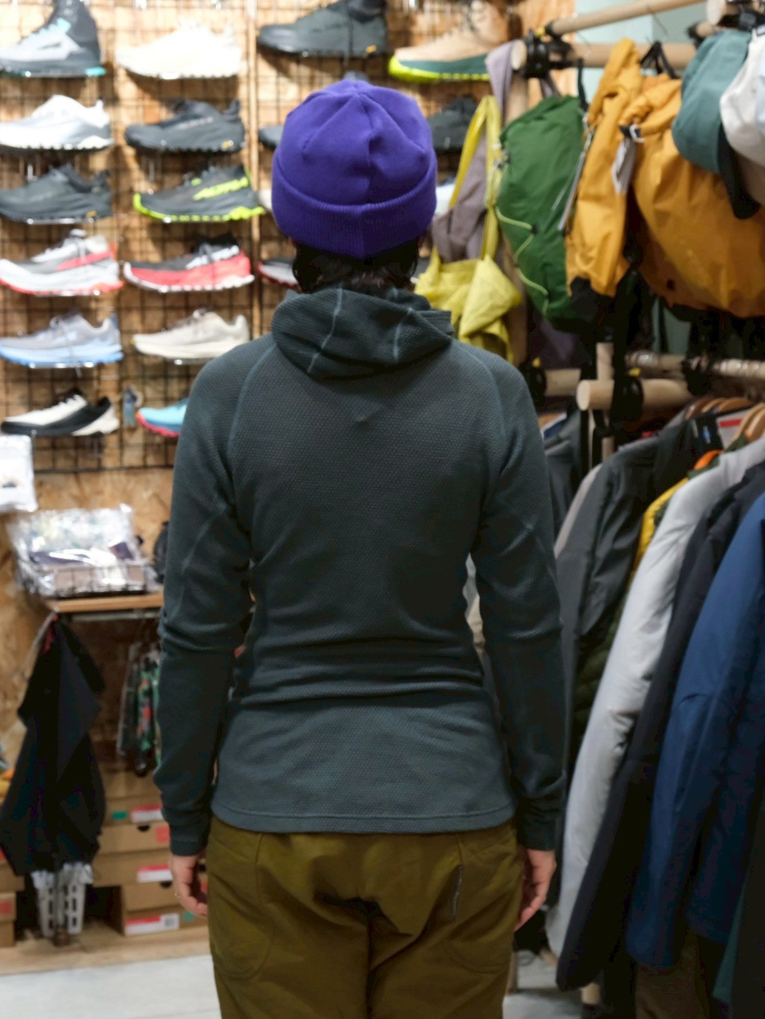 WS MOB Wool Hoody（厳冬期の汗冷えを防ぐウール混のベースレイヤー）【Teton Bros.】