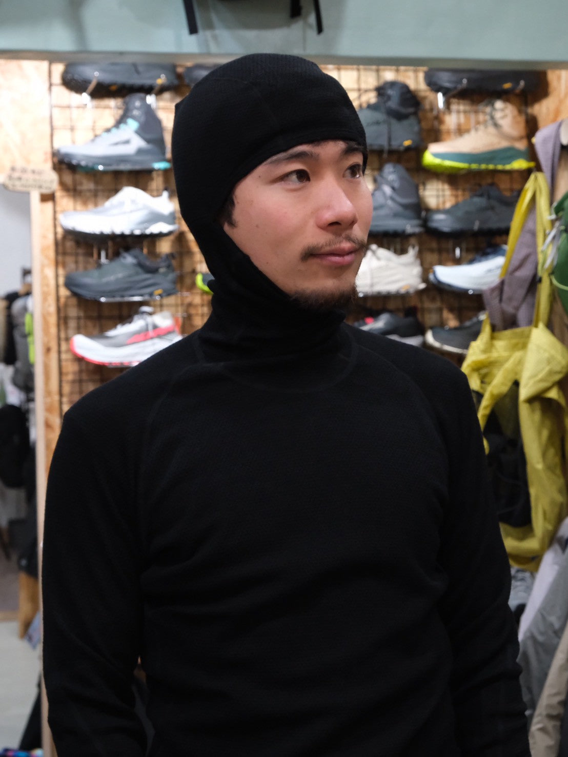 MOB Wool Hoody（厳冬期の汗冷えを防ぐウール混のベースレイヤー
