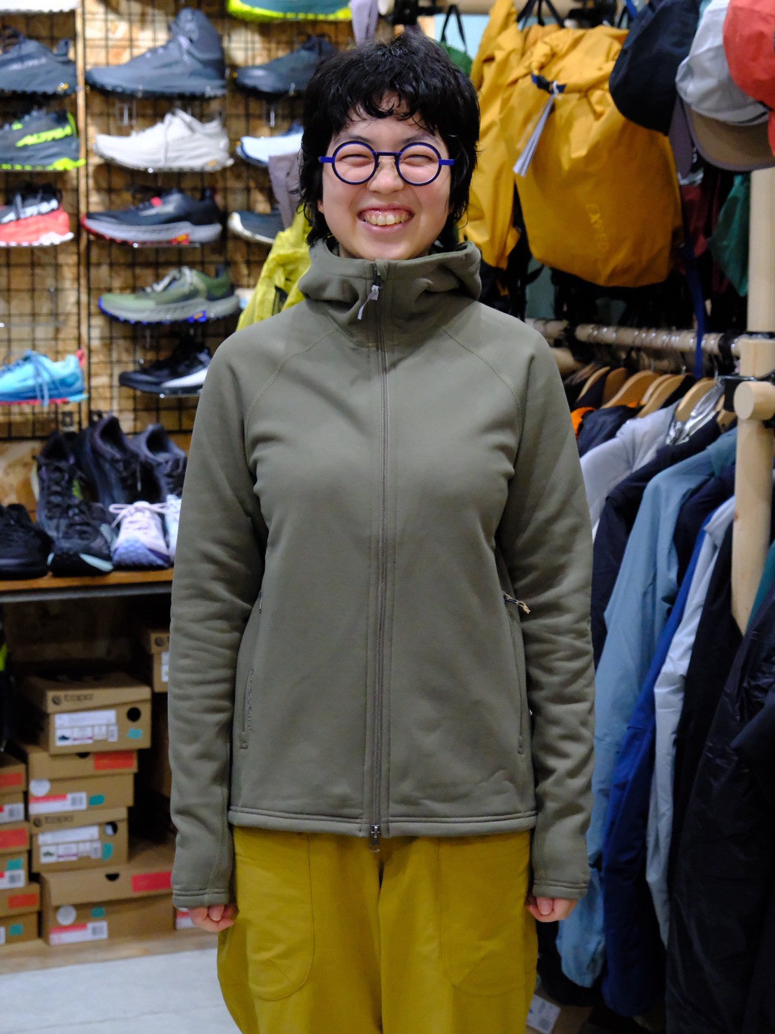 ERIKAさん専用　ハウディ howdy ダイバートップス　今季 ERIKAさん専用 ハウディ howdy ダイバートップス 今季の通販 by shop