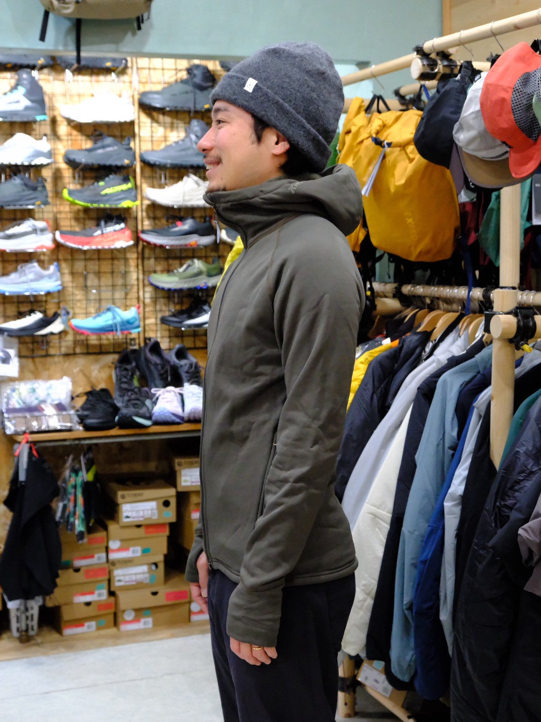 Ms Power Houdi （着心地フワトロな厚手、厚手の温かいフリース）【HOUDINI】