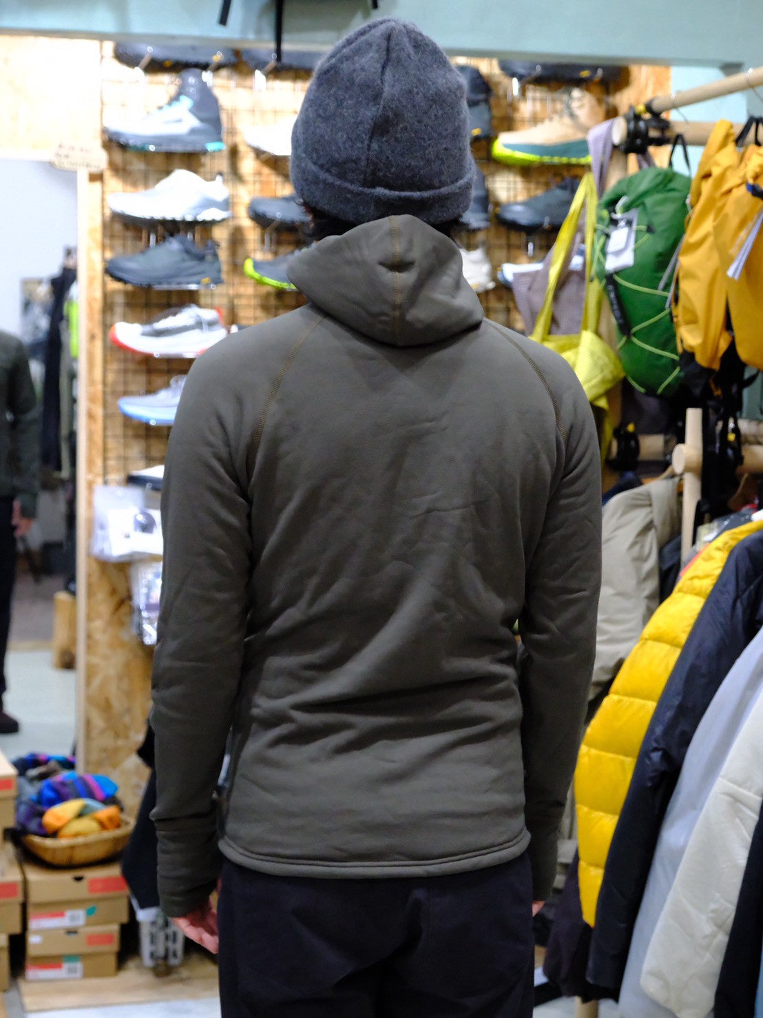 Ms Power Houdi （着心地フワトロな厚手、厚手の温かいフリース）【HOUDINI】