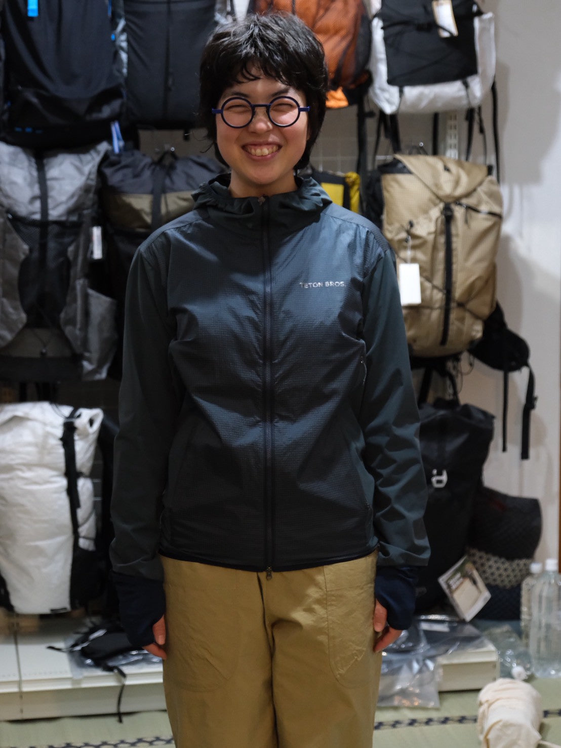 HPPE Wind Hoody（ウォッチウインドウ付き/手首に小銭や鍵が入るポケット）【Teton Bros.】