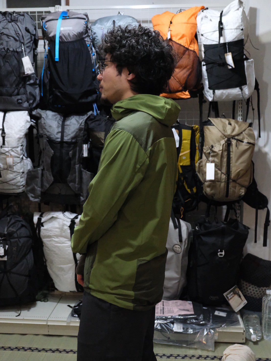 HPPE Wind Hoody（ウォッチウインドウ付き/手首に小銭や鍵が入るポケット）【Teton Bros.】