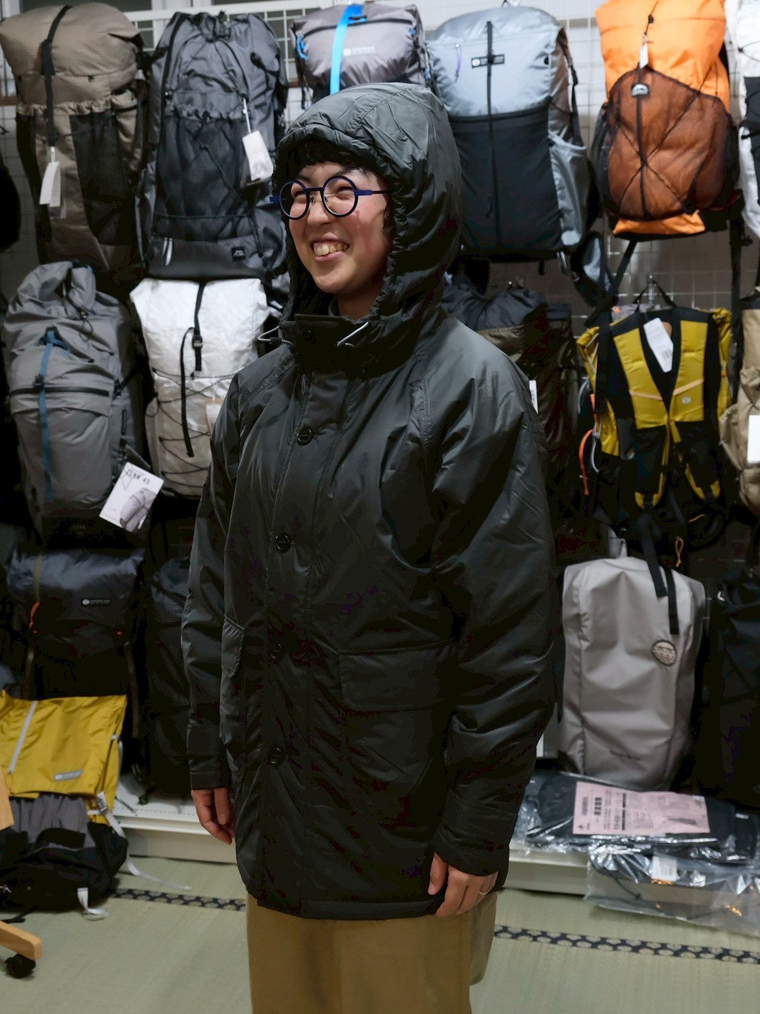 中綿入りのコート（ダウンのような軽さと暖かさ）【AXESQUIN ELEMENTS】