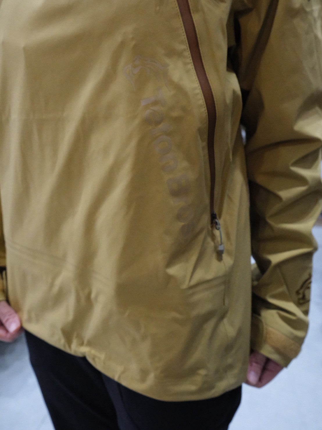 WS Lady Bug Jacket ハードシェル（通気性/軽量/ストレッチ）【Teton