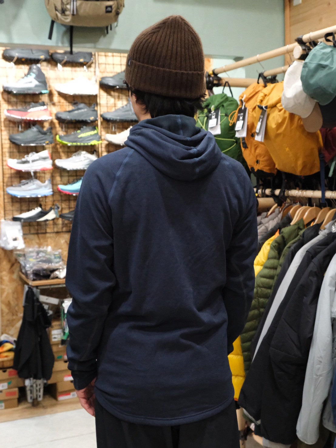 Ms Outright houdi（毛布にくるまれているような着心地の中厚地フリース）【HOUDINI】