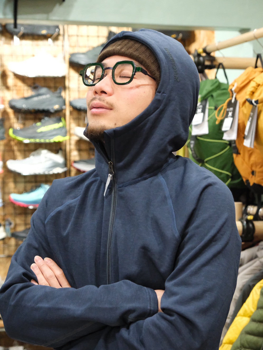 Ms Outright houdi（毛布にくるまれているような着心地の中厚地フリース）【HOUDINI】