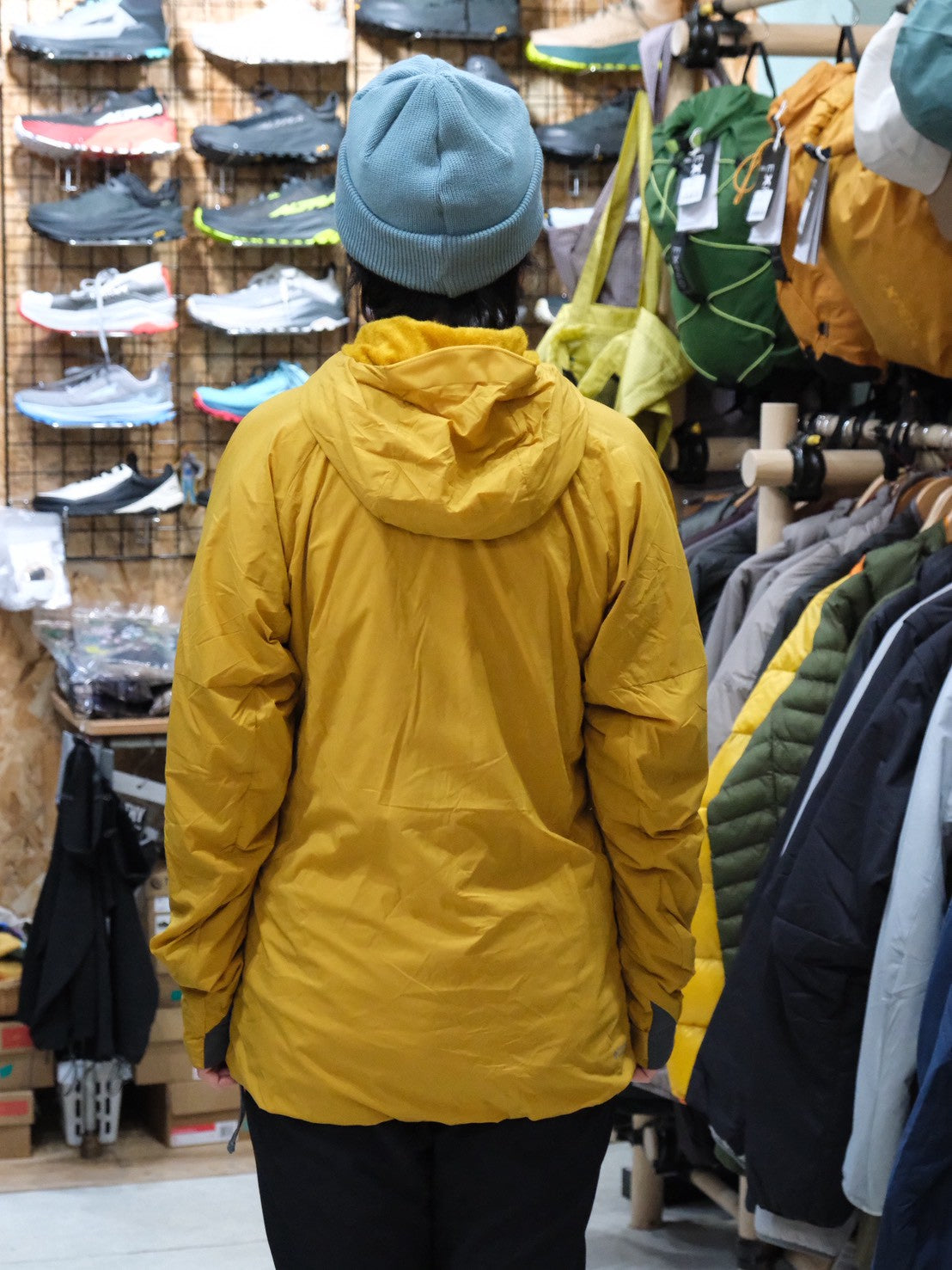 VR Summit Jacket（オクタ/前開き）【Rab】