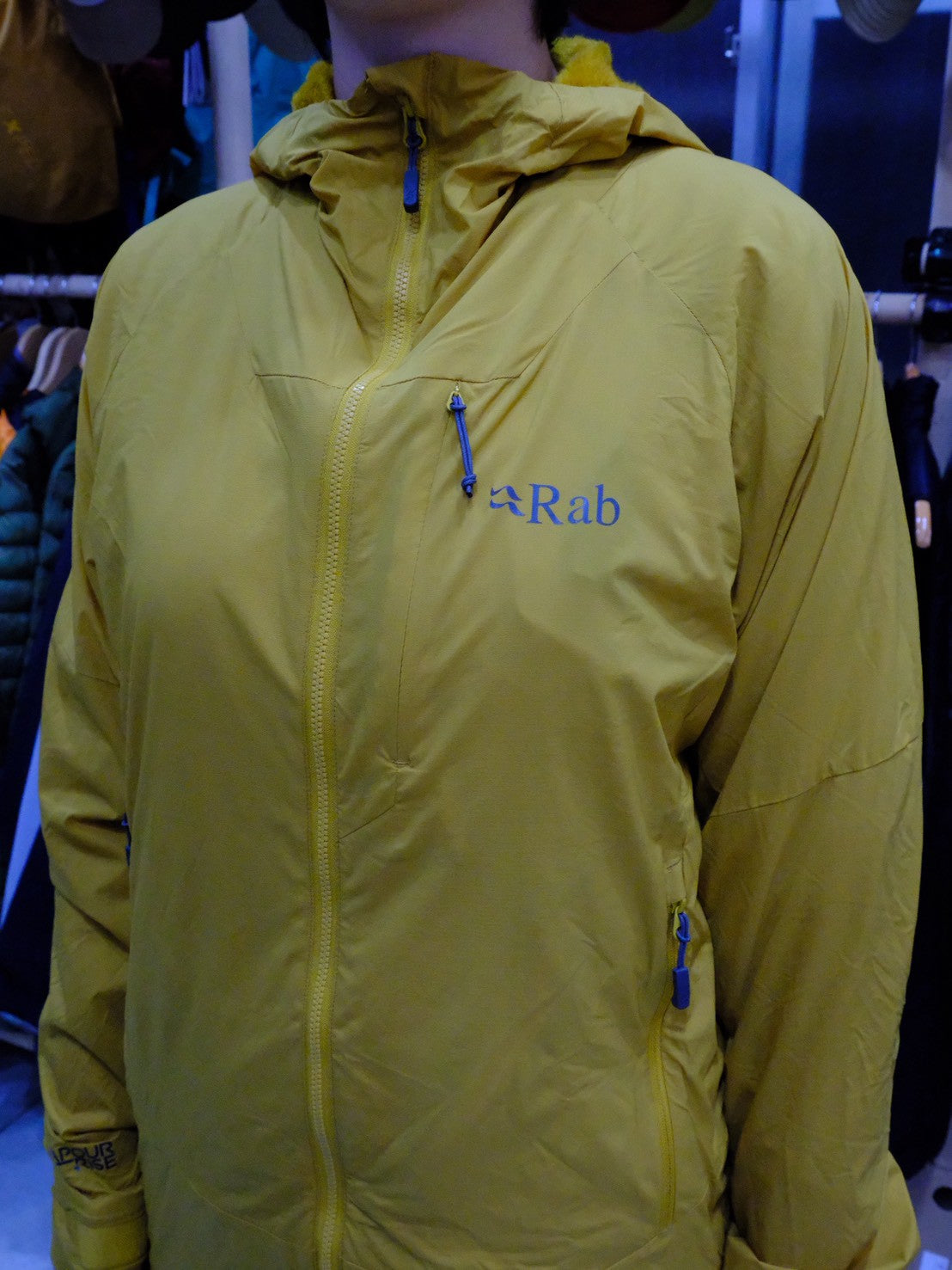 VR Summit Jacket（オクタ/前開き）【Rab】
