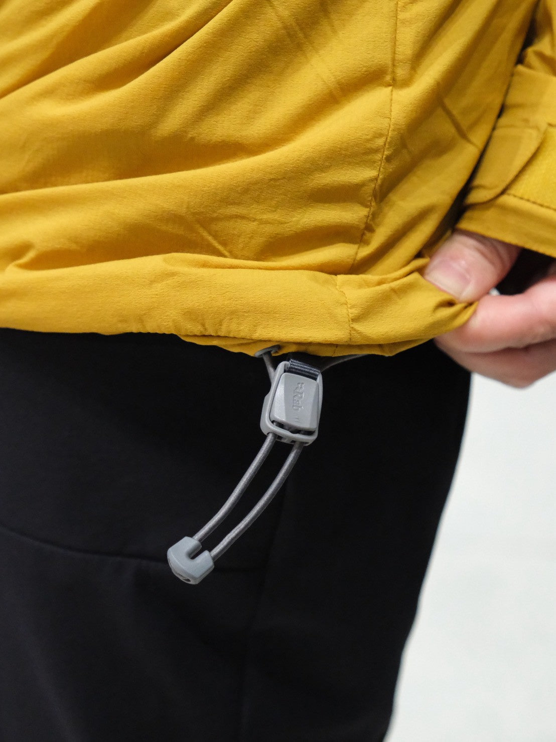 VR Summit Jacket（オクタ/前開き）【Rab】