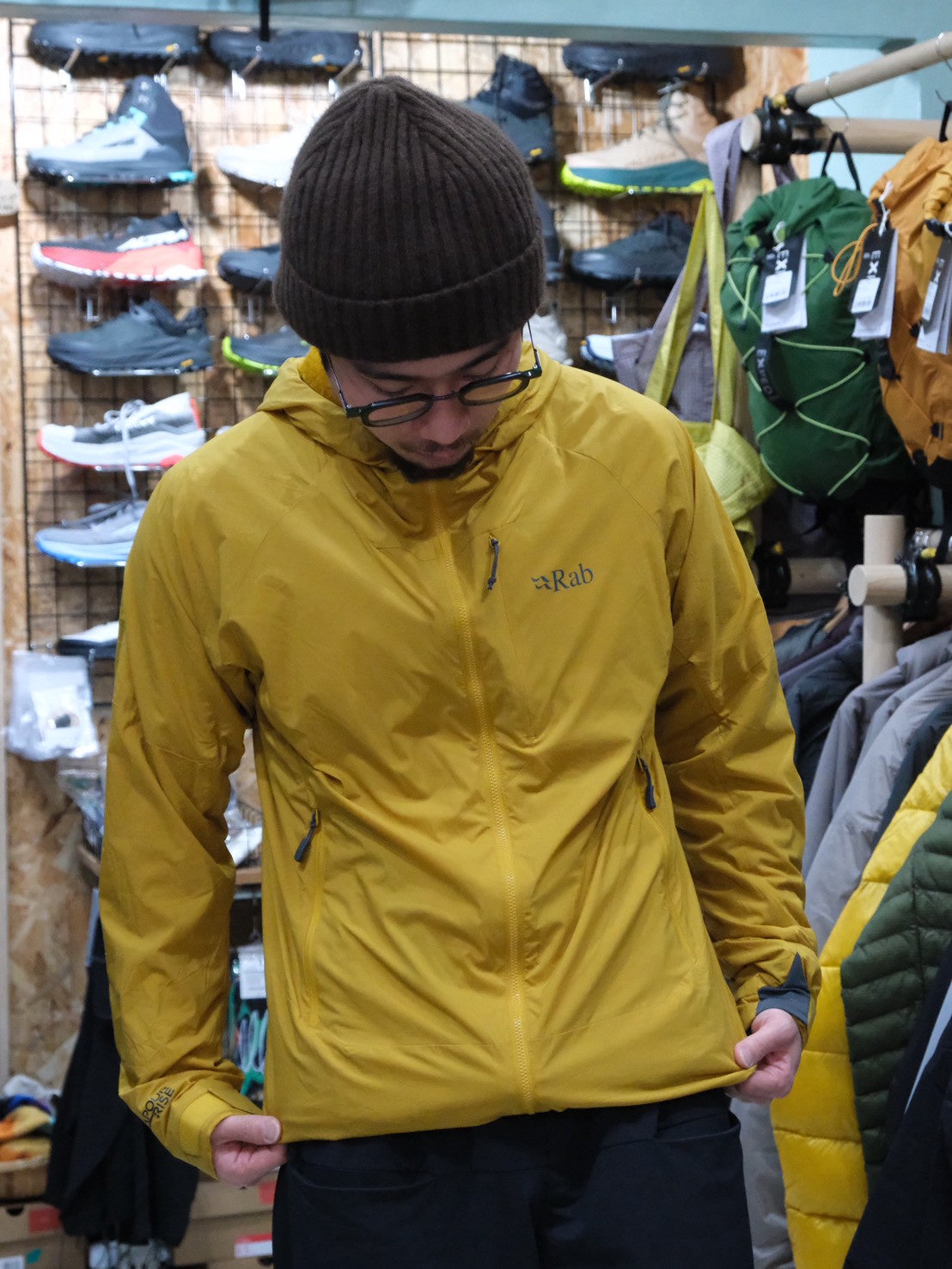 VR Summit Jacket（オクタ/前開き）【Rab】