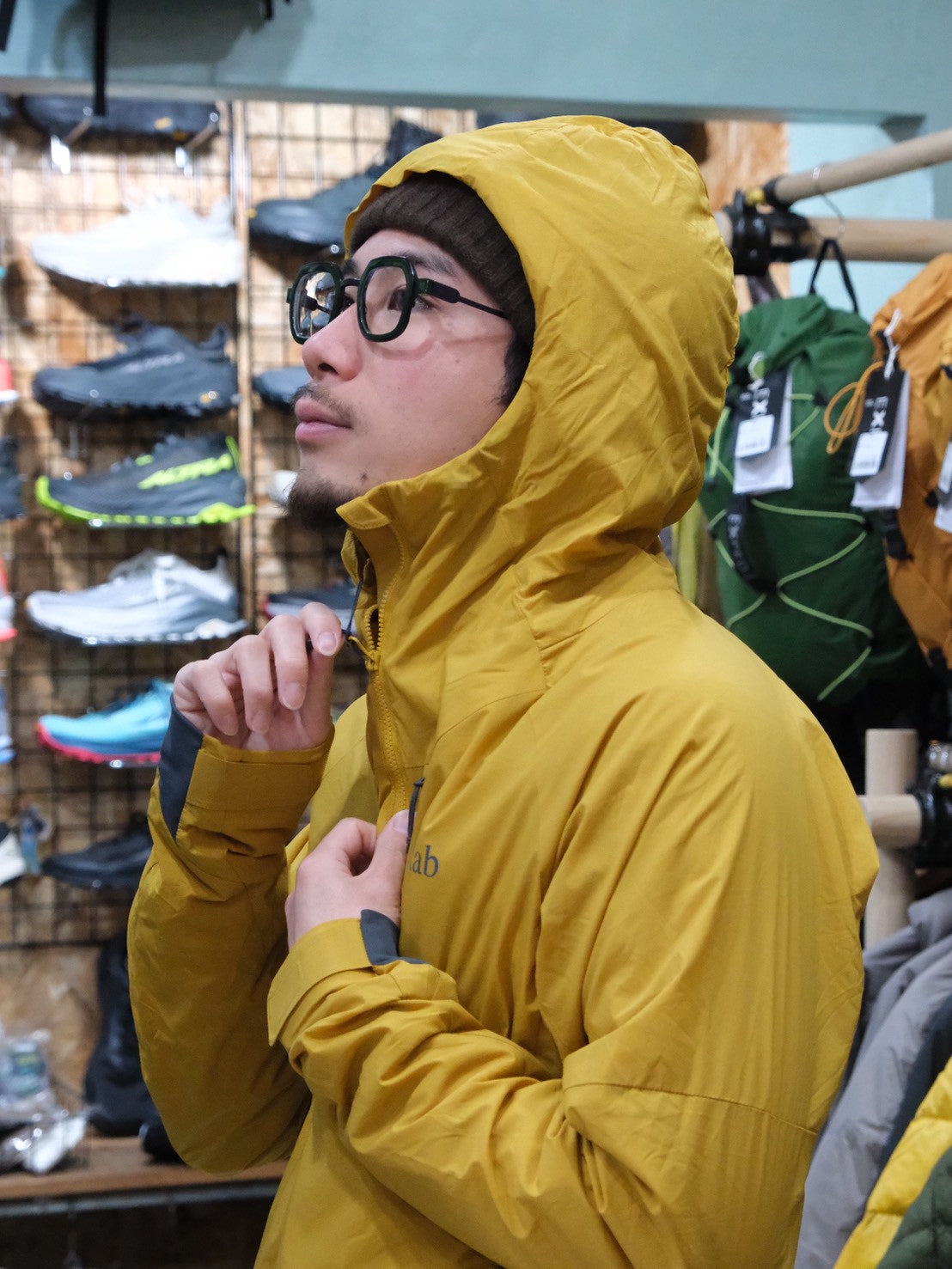 VR Summit Jacket（オクタ/前開き）【Rab】