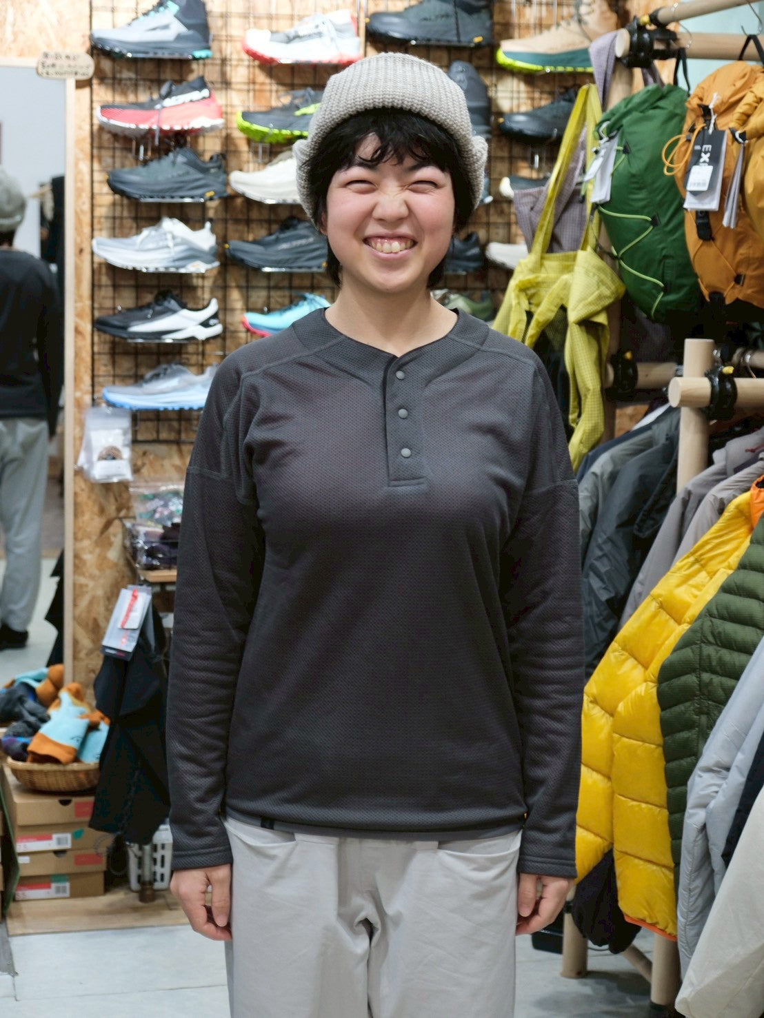 カルフワセーター（オクタの長袖ヘンリーネック）【AXESQUIN 凌】